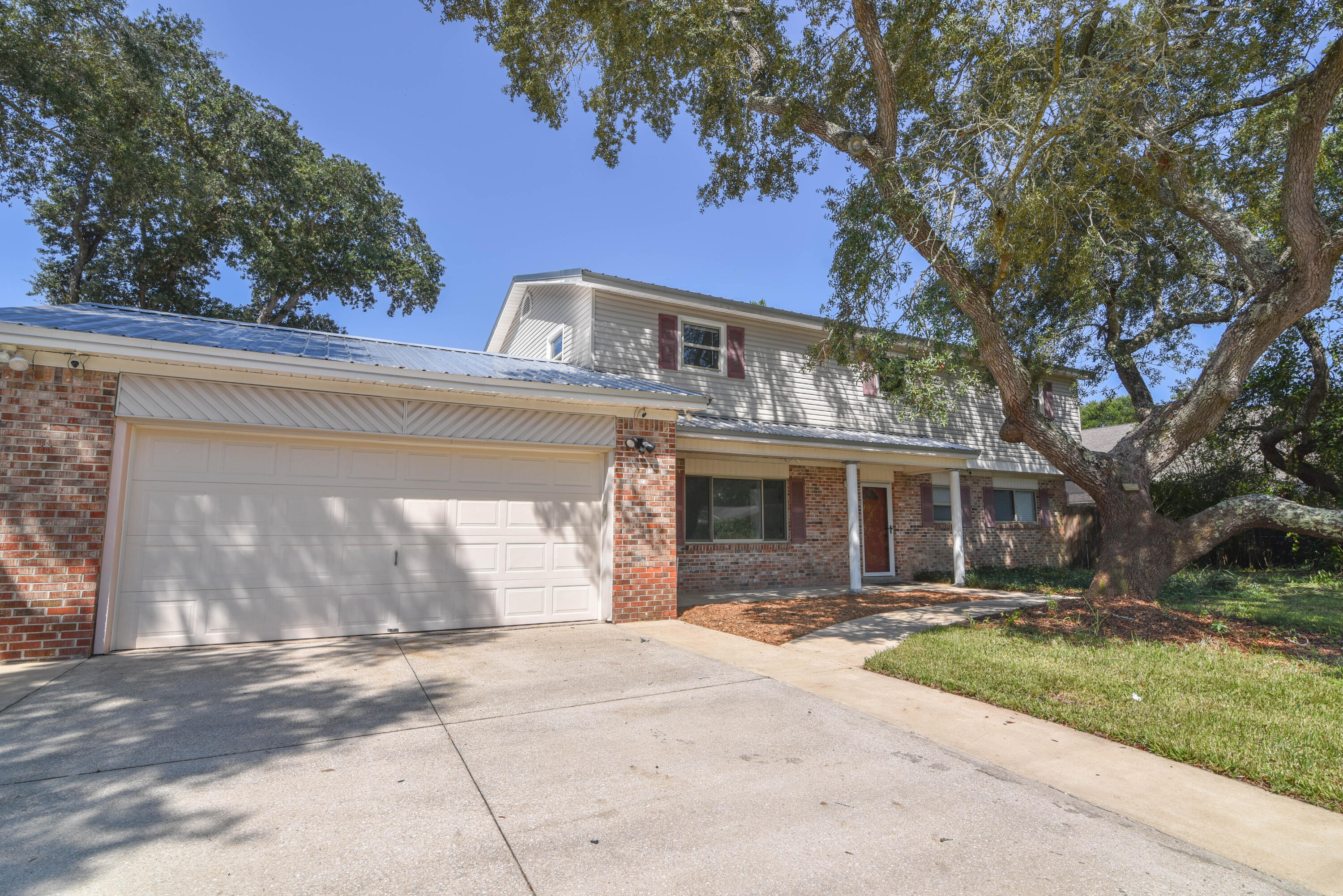 BAYOU WOODS - Residential