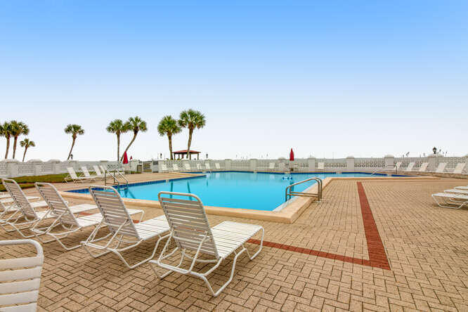 EL MATADOR CONDO - Residential