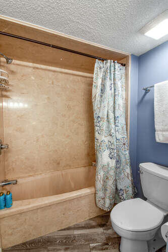 EL MATADOR CONDO - Residential