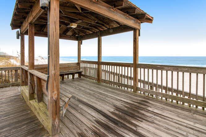 EL MATADOR CONDO - Residential