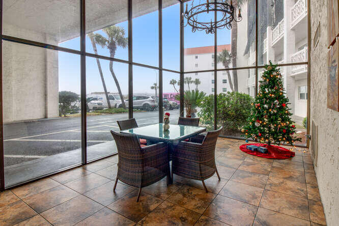 EL MATADOR CONDO - Residential