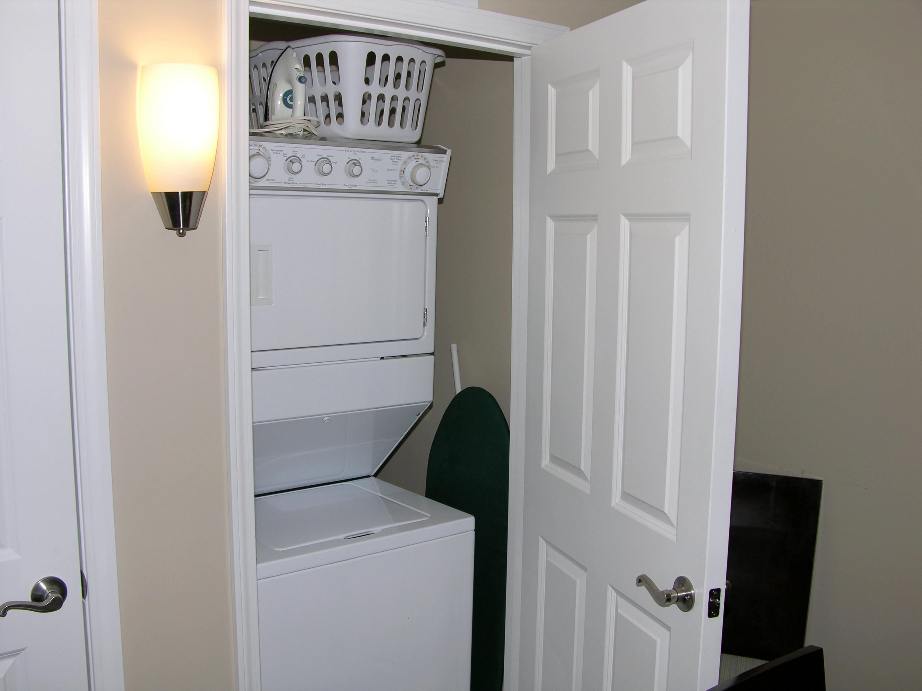 THE PALMS OF DESTIN - Residential Lease