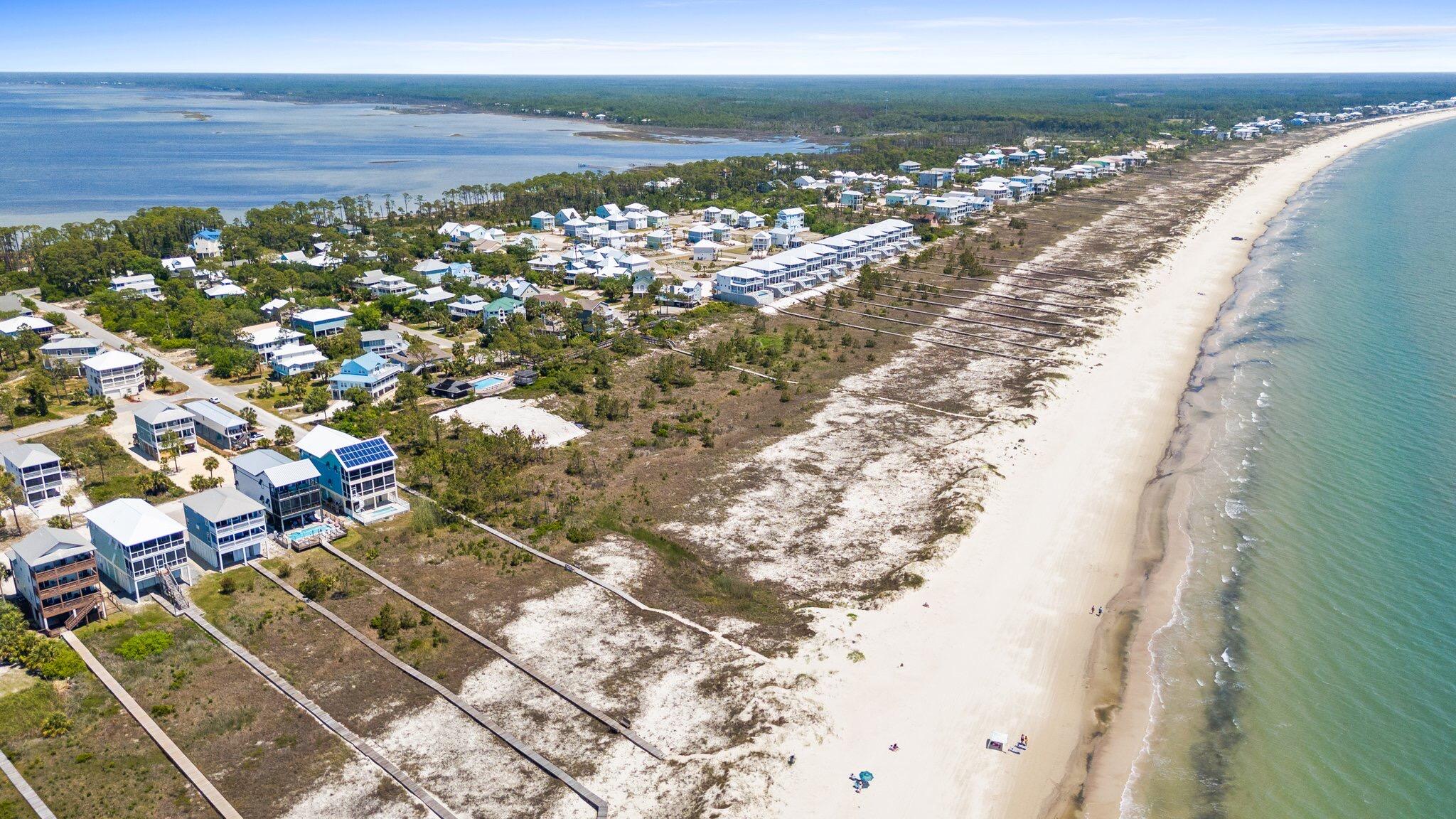 NO RECORDED SUBDIVISION - Land