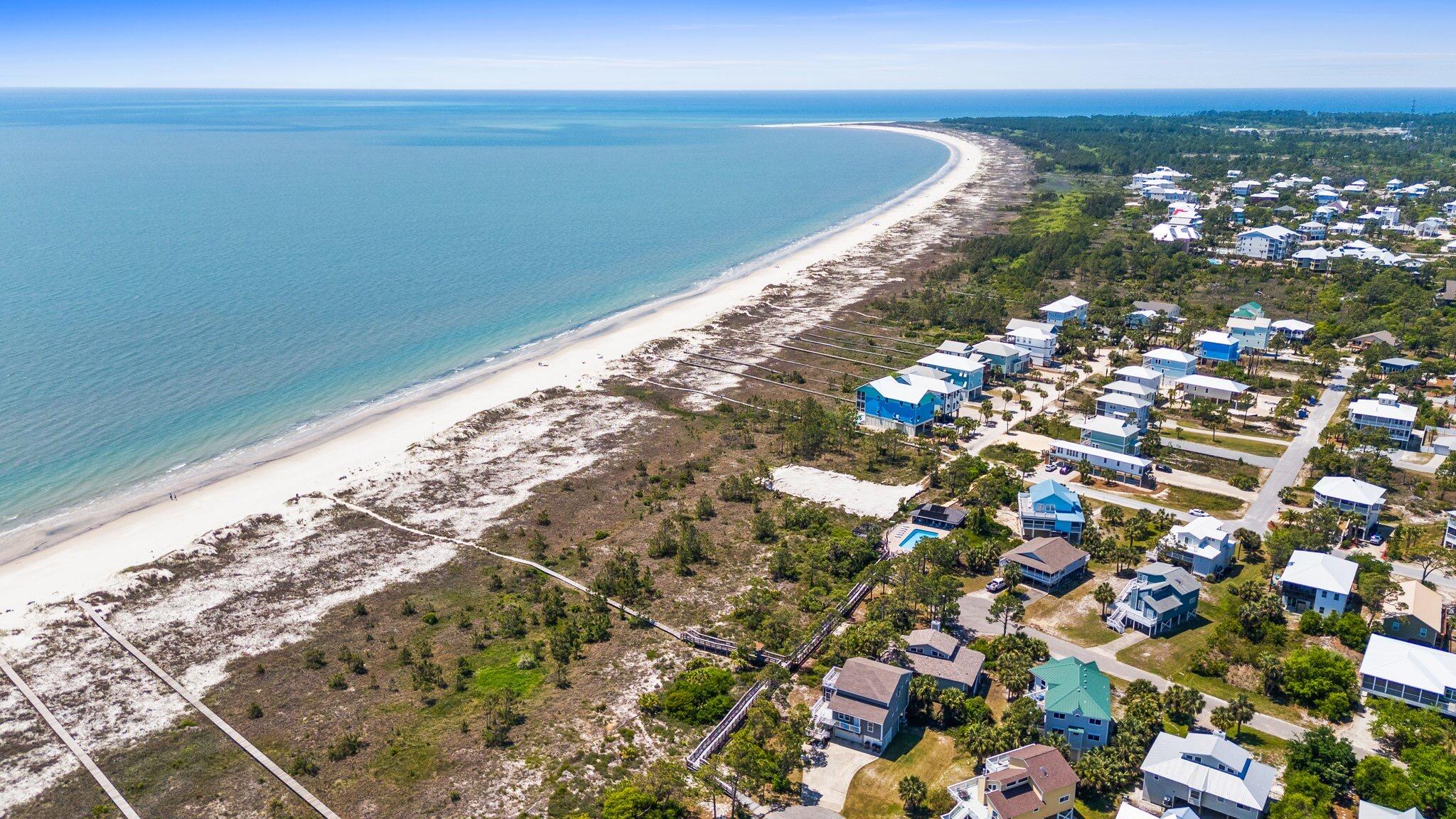 NO RECORDED SUBDIVISION - Land