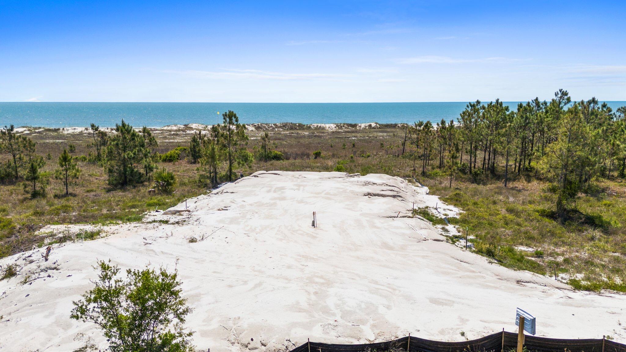 NO RECORDED SUBDIVISION - Land