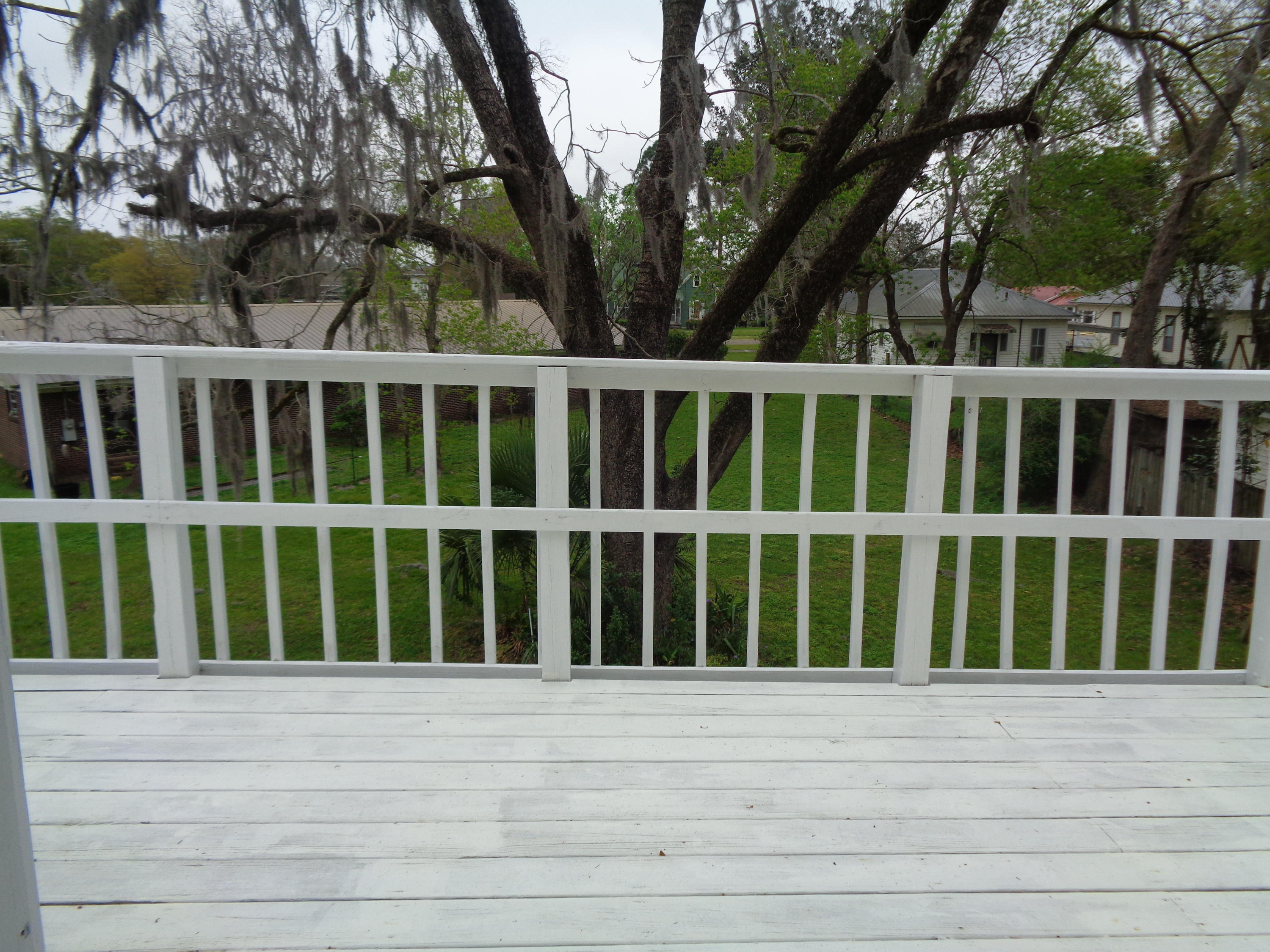 LOTS 17 & 18 BLK 18 HUGHES - Residential