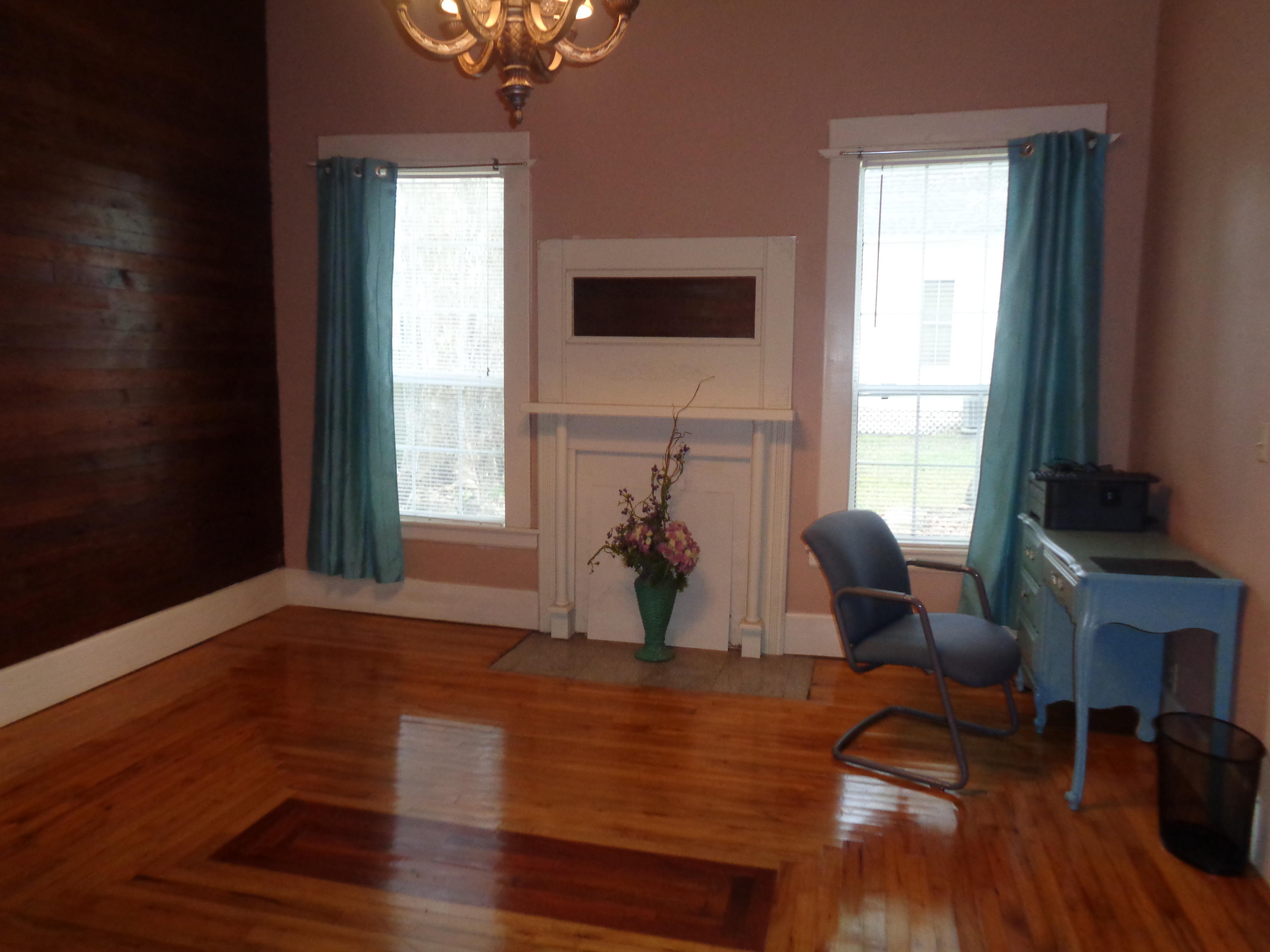 LOTS 17 & 18 BLK 18 HUGHES - Residential