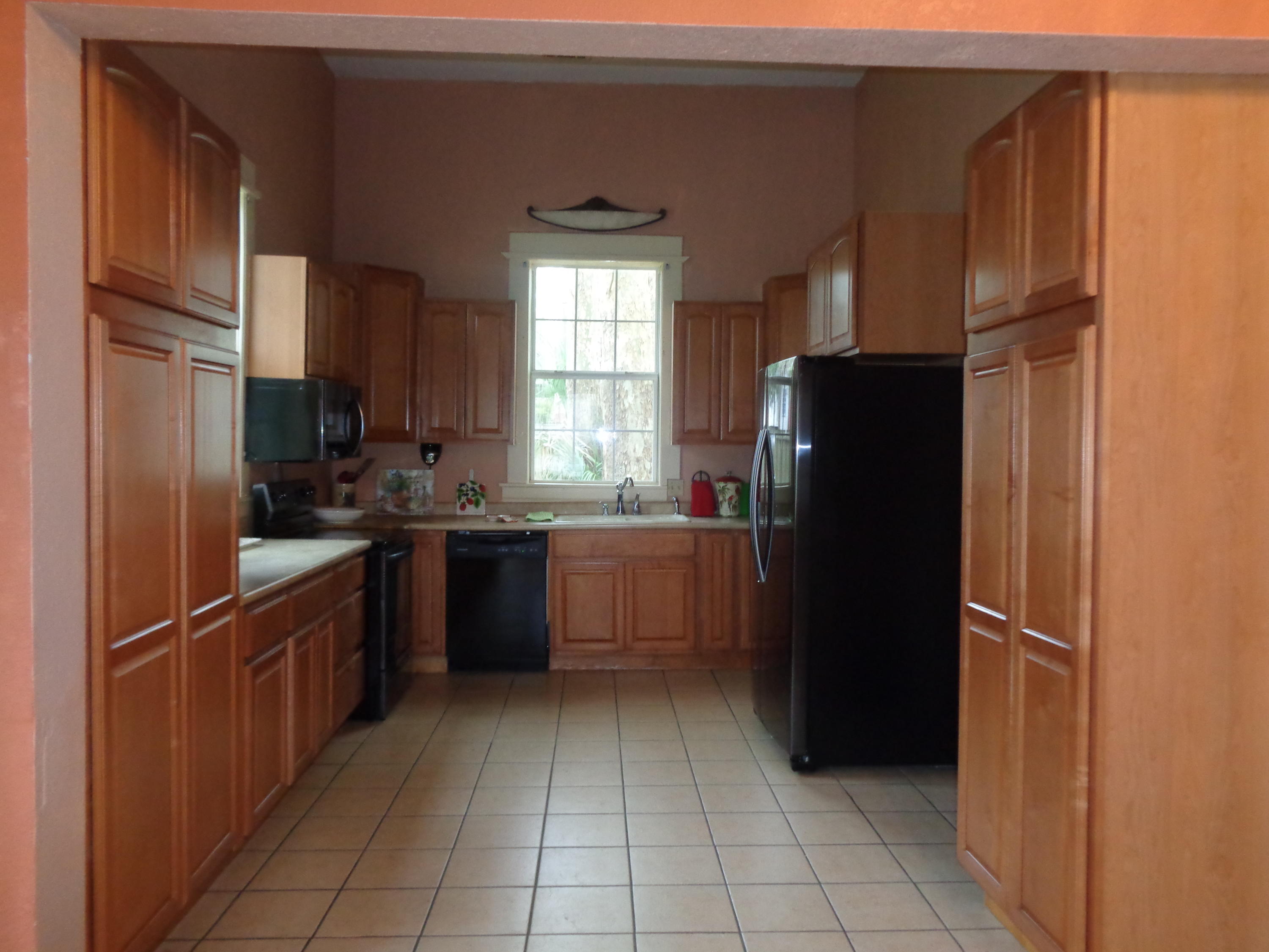 LOTS 17 & 18 BLK 18 HUGHES - Residential