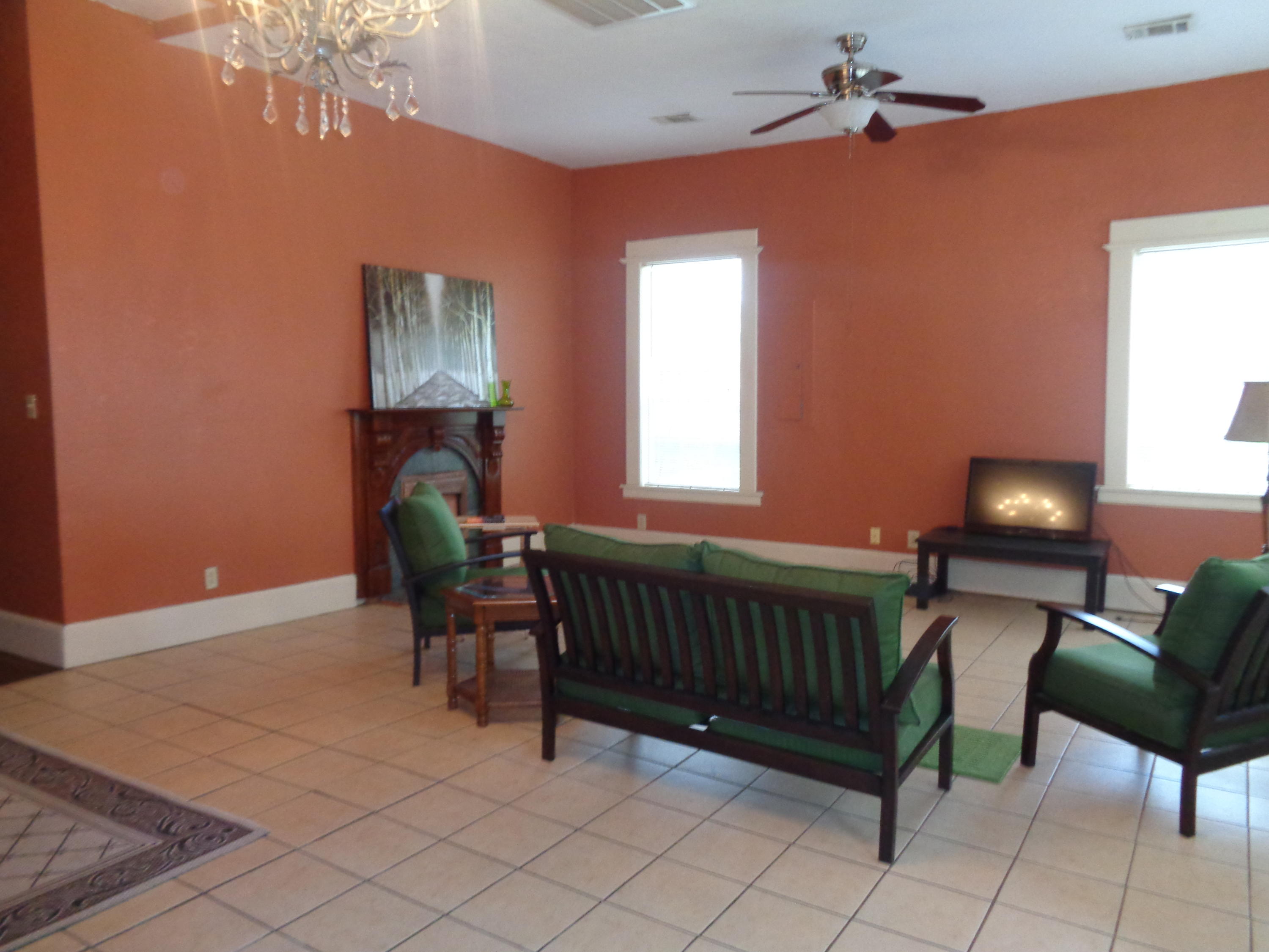 LOTS 17 & 18 BLK 18 HUGHES - Residential