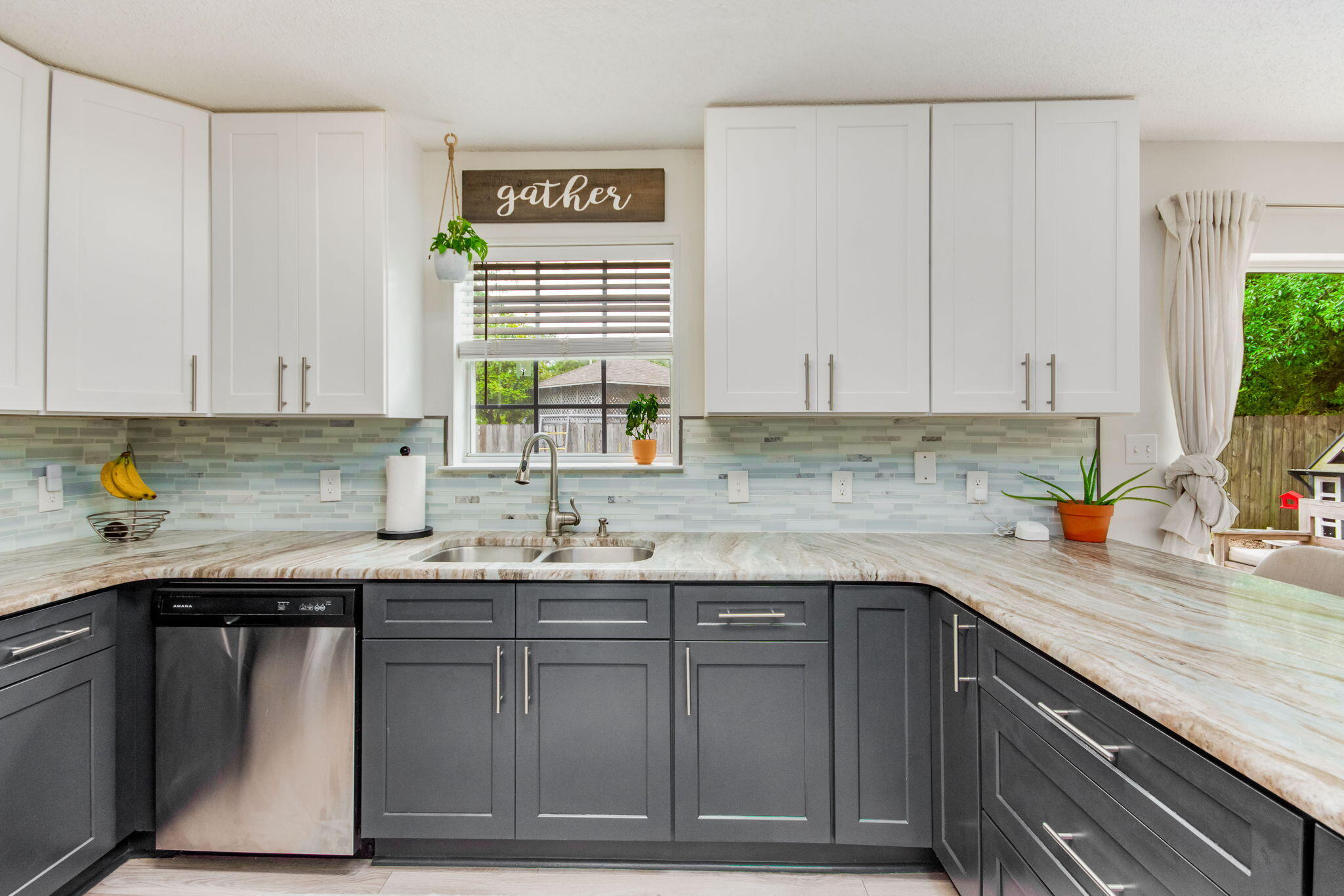 IVALEA GARDENS - Residential