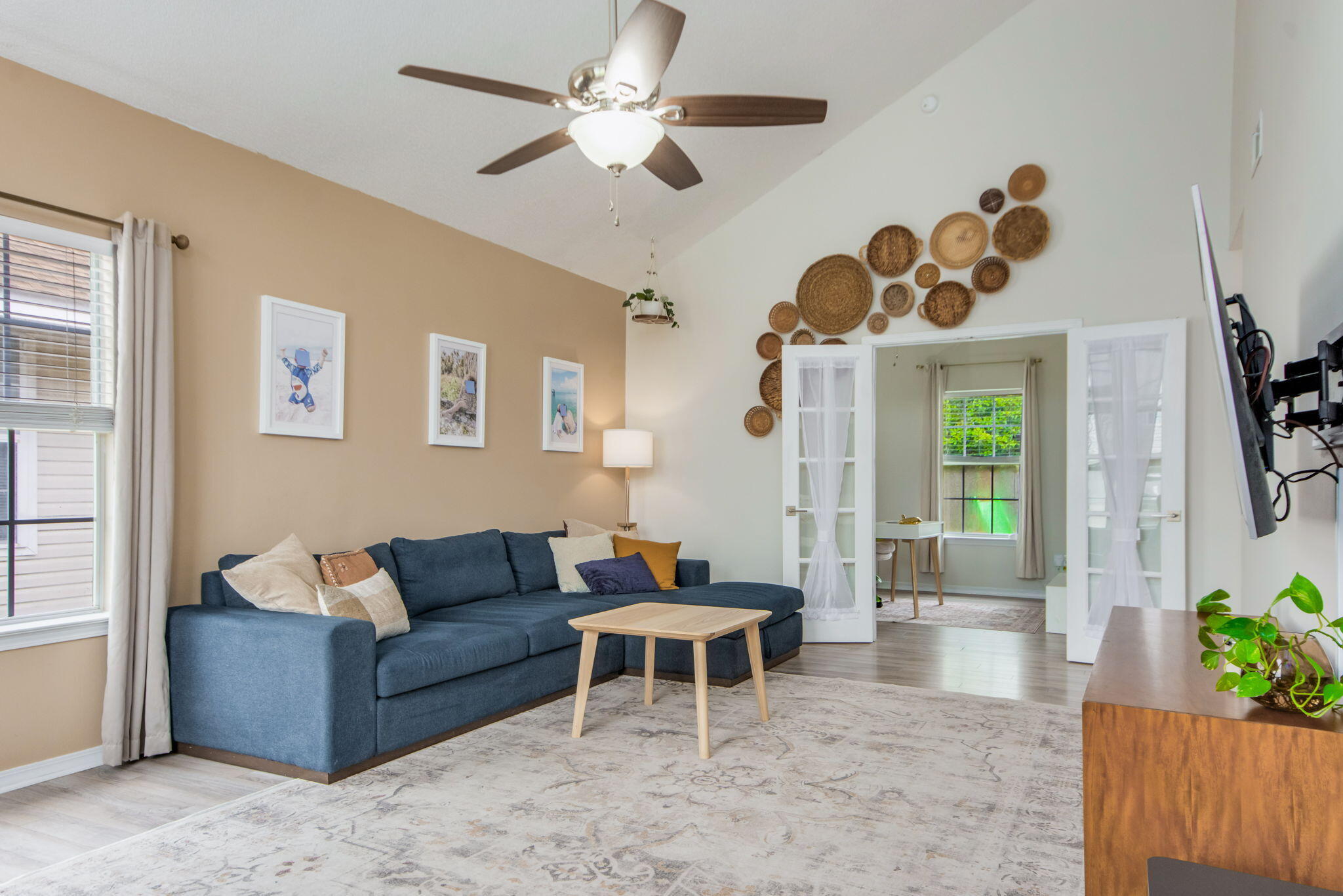 IVALEA GARDENS - Residential