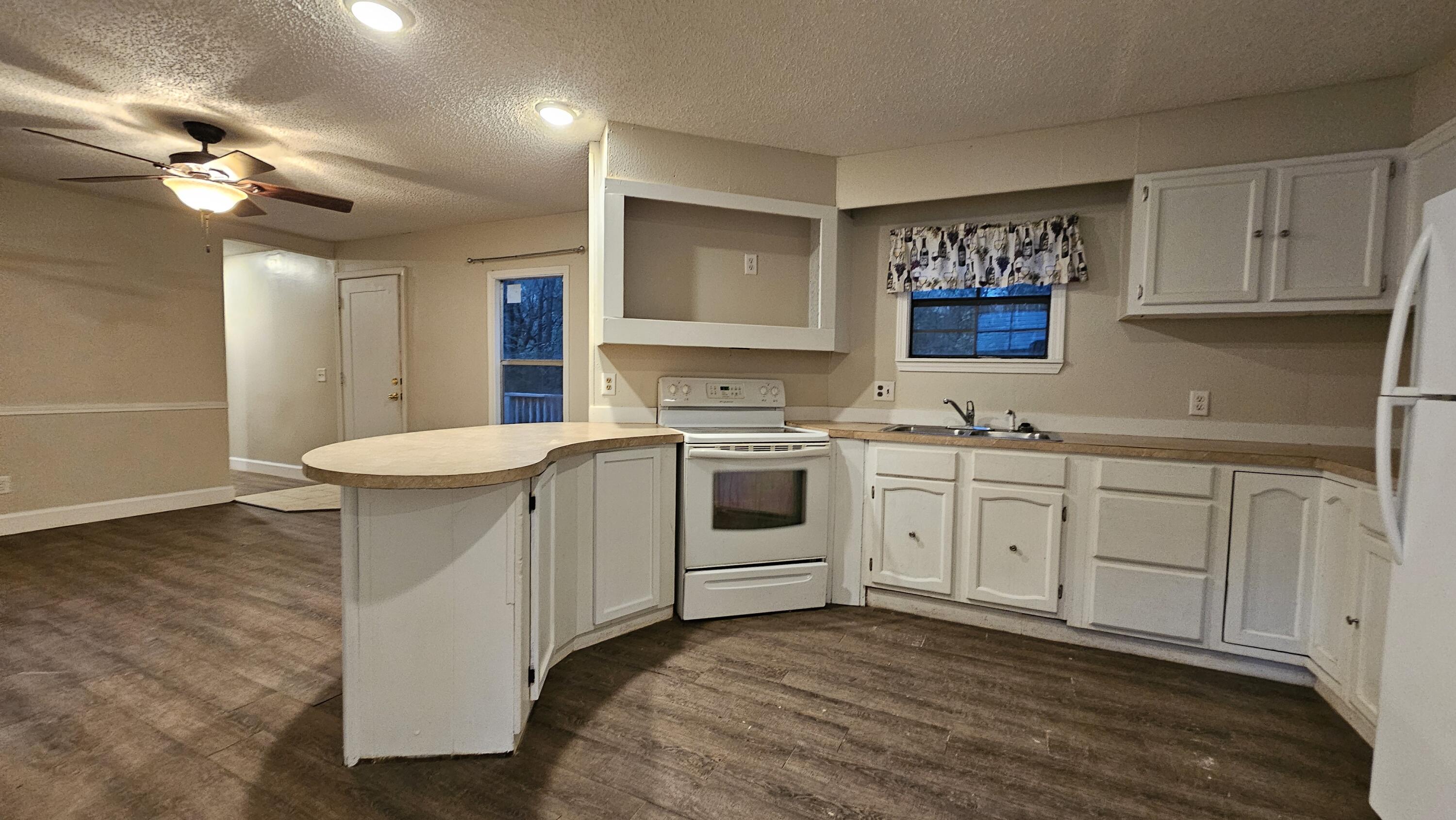 Cedar Mobile Home Park - Residential Lease