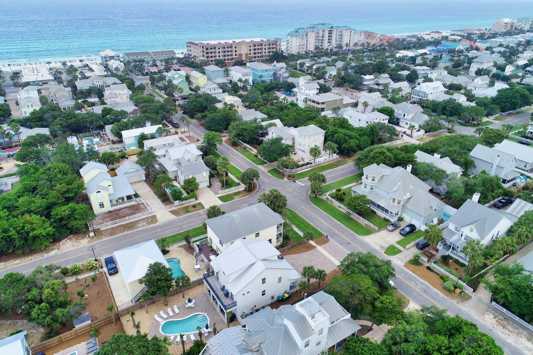 CRYSTAL BEACH - Residential