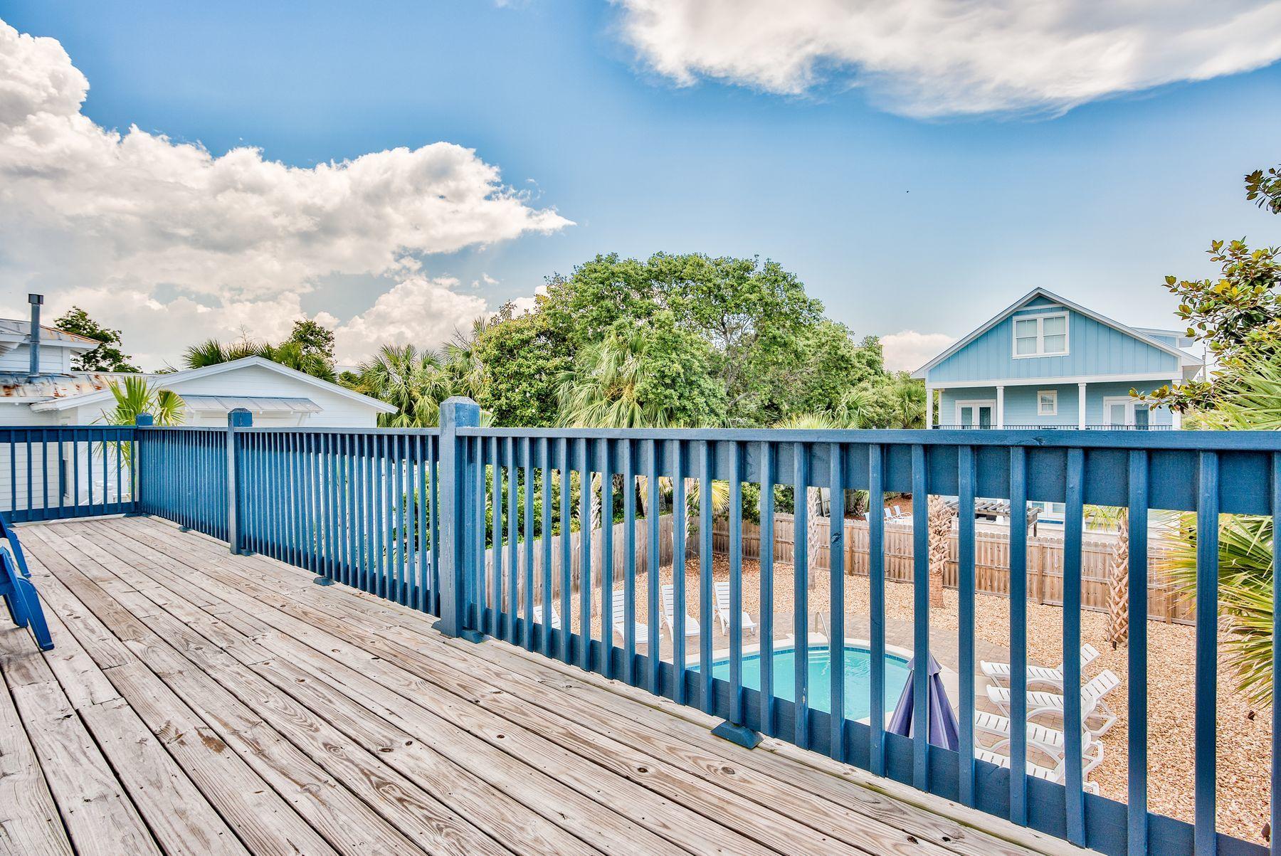 CRYSTAL BEACH - Residential