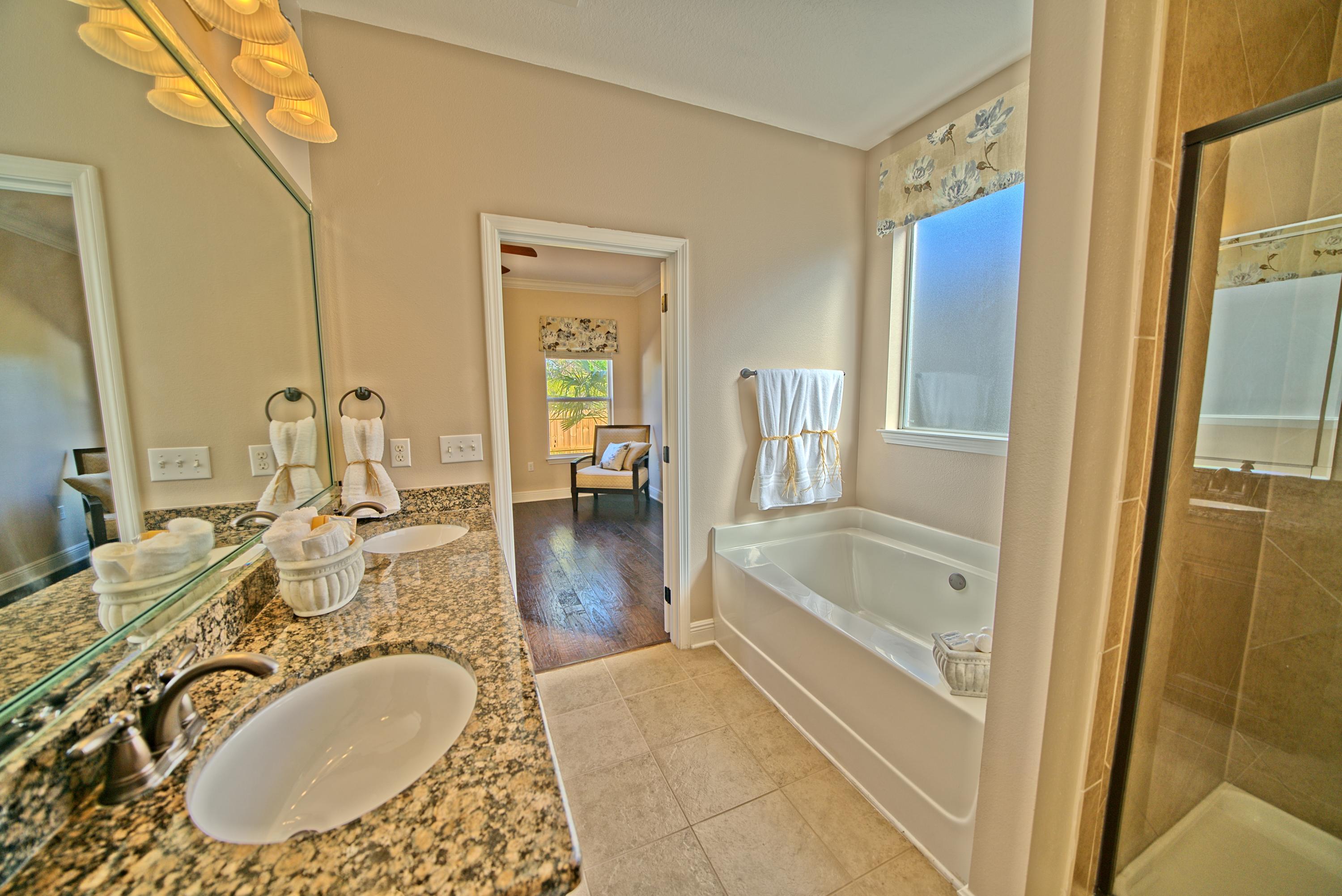 SANTA ROSA GOLF VILLAS - Residential