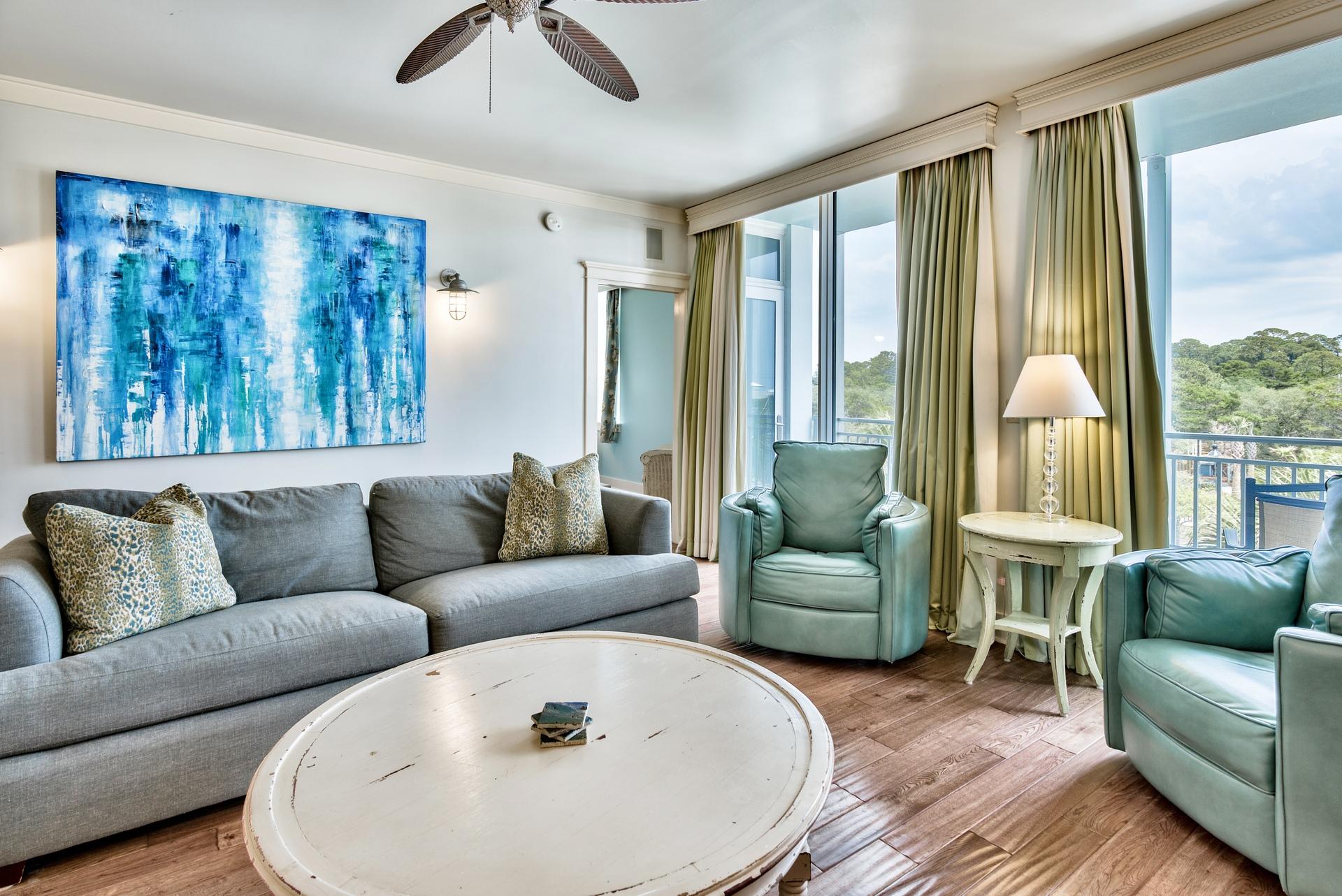 SIX PALMS - Residential