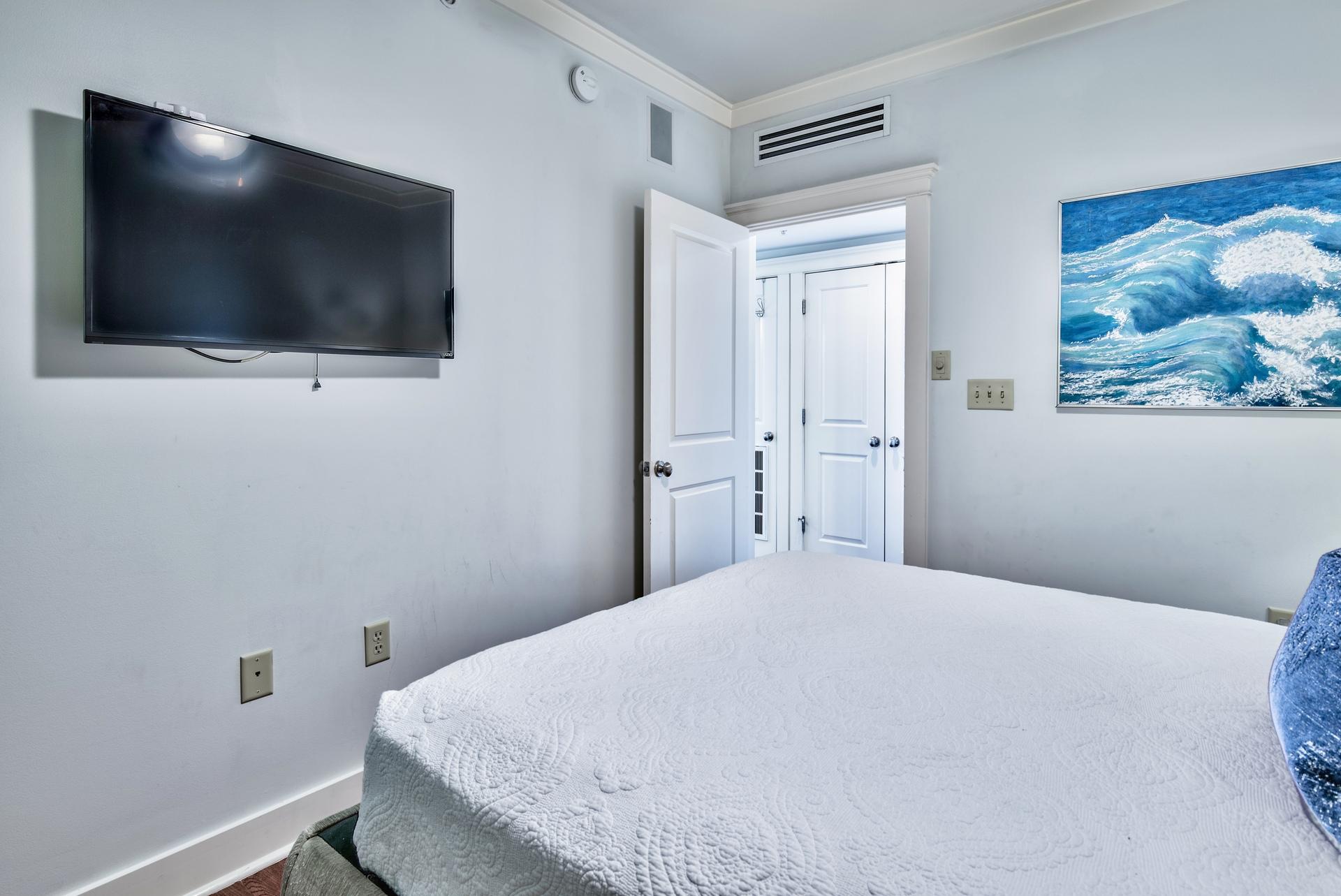 SIX PALMS - Residential