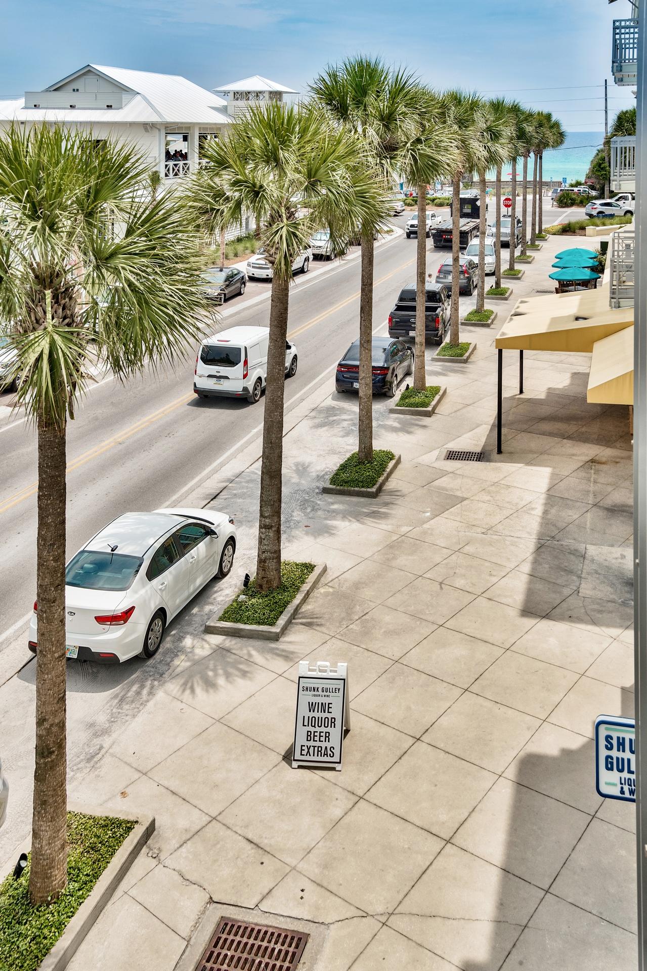 SIX PALMS - Residential