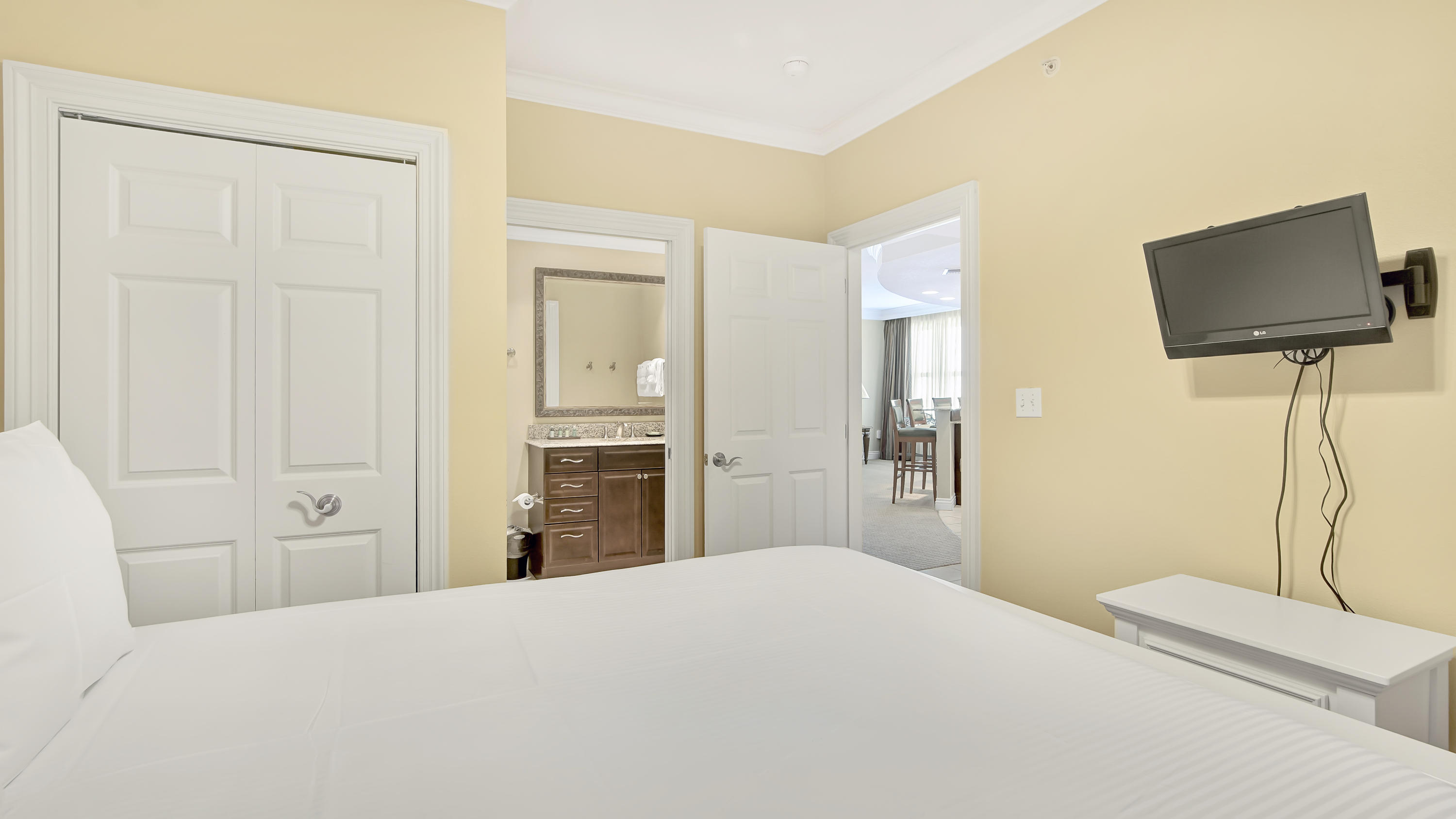 EMERALD GRANDE - Residential