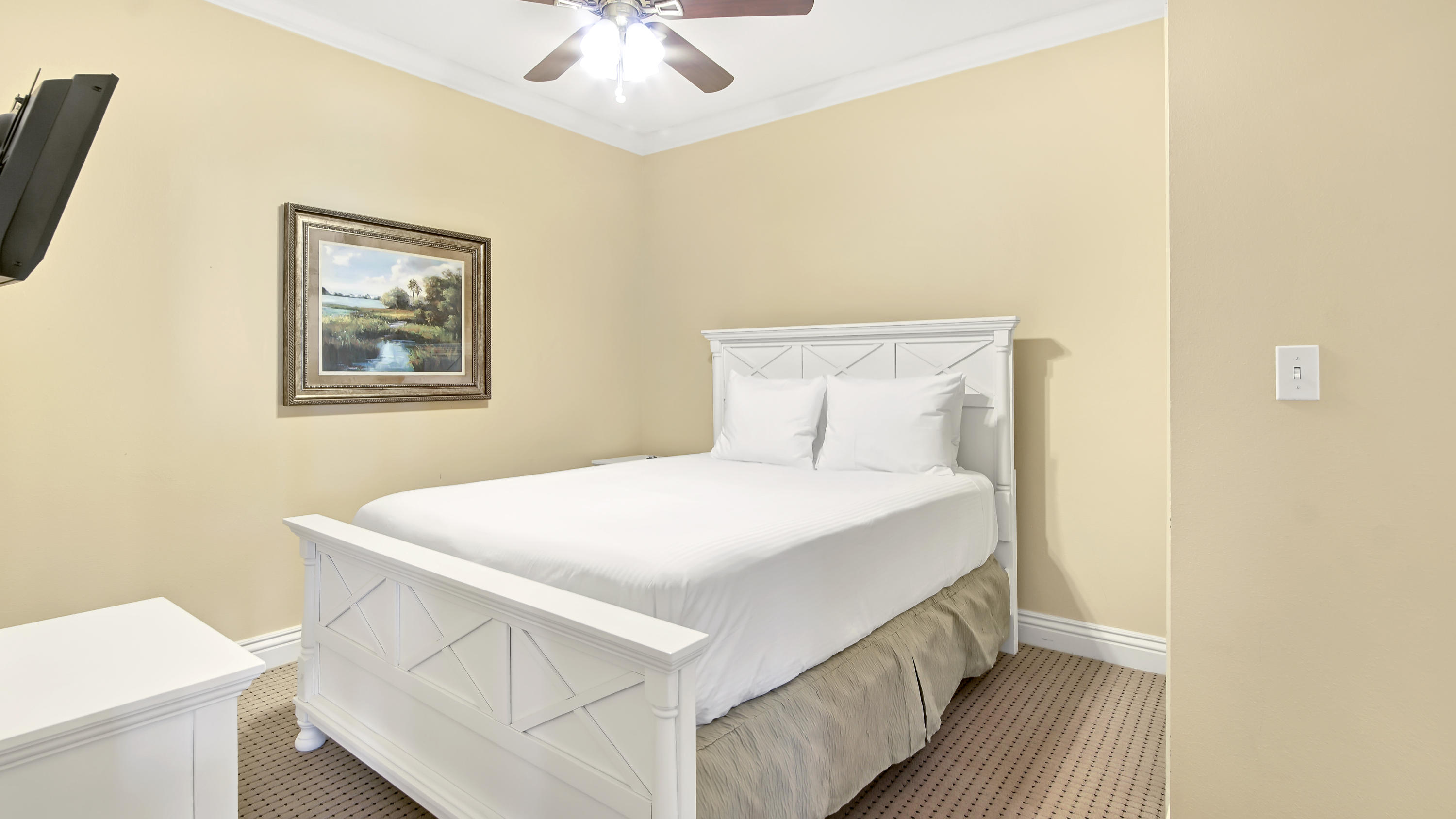 EMERALD GRANDE - Residential