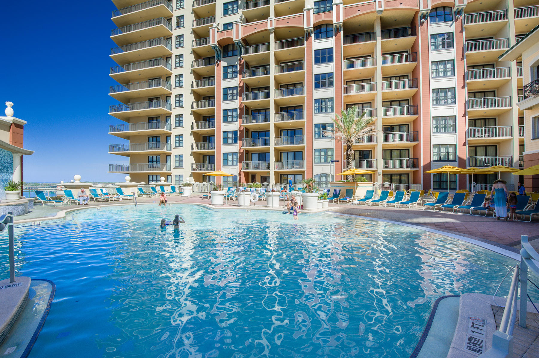 EMERALD GRANDE - Residential
