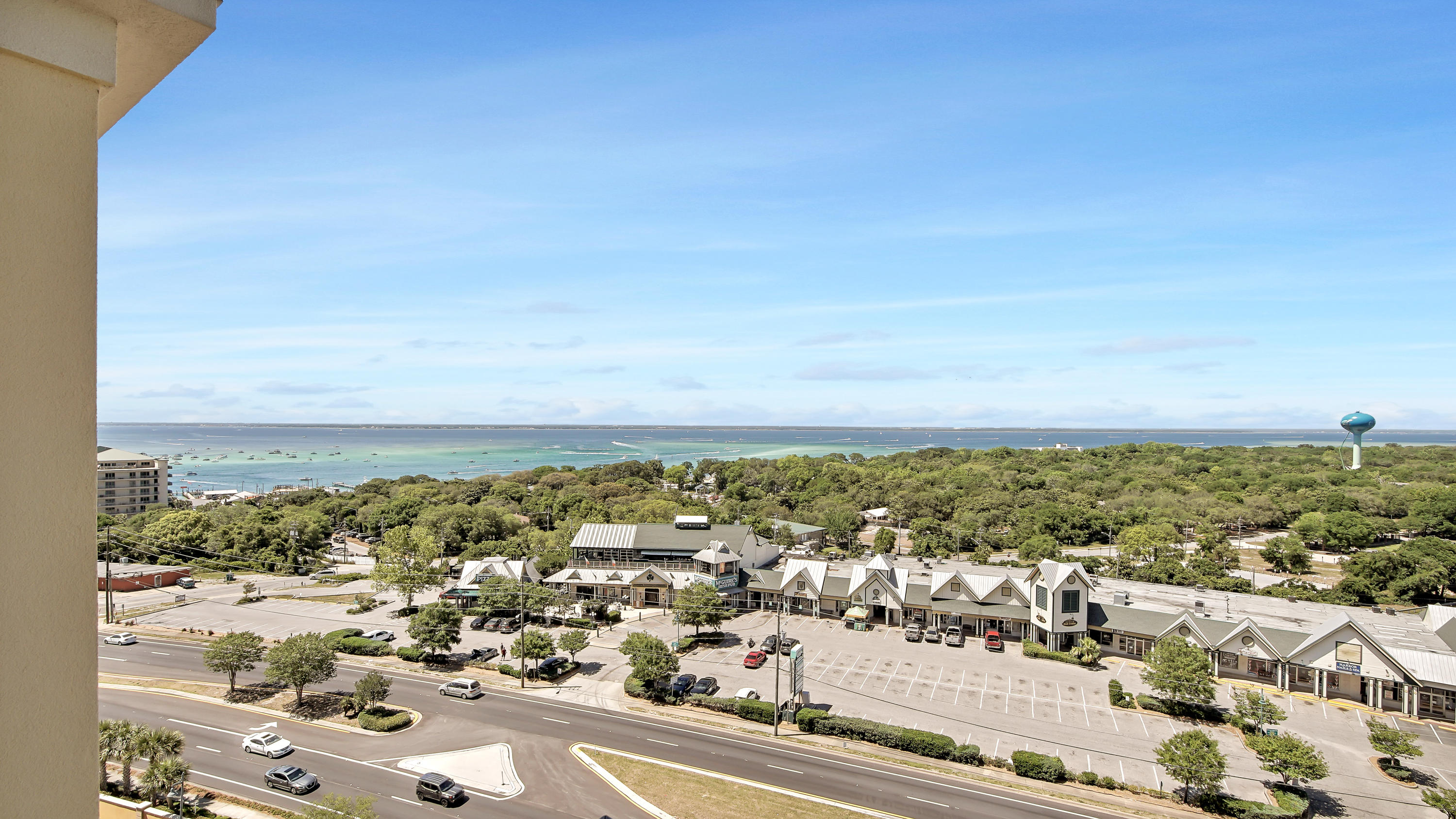 EMERALD GRANDE - Residential