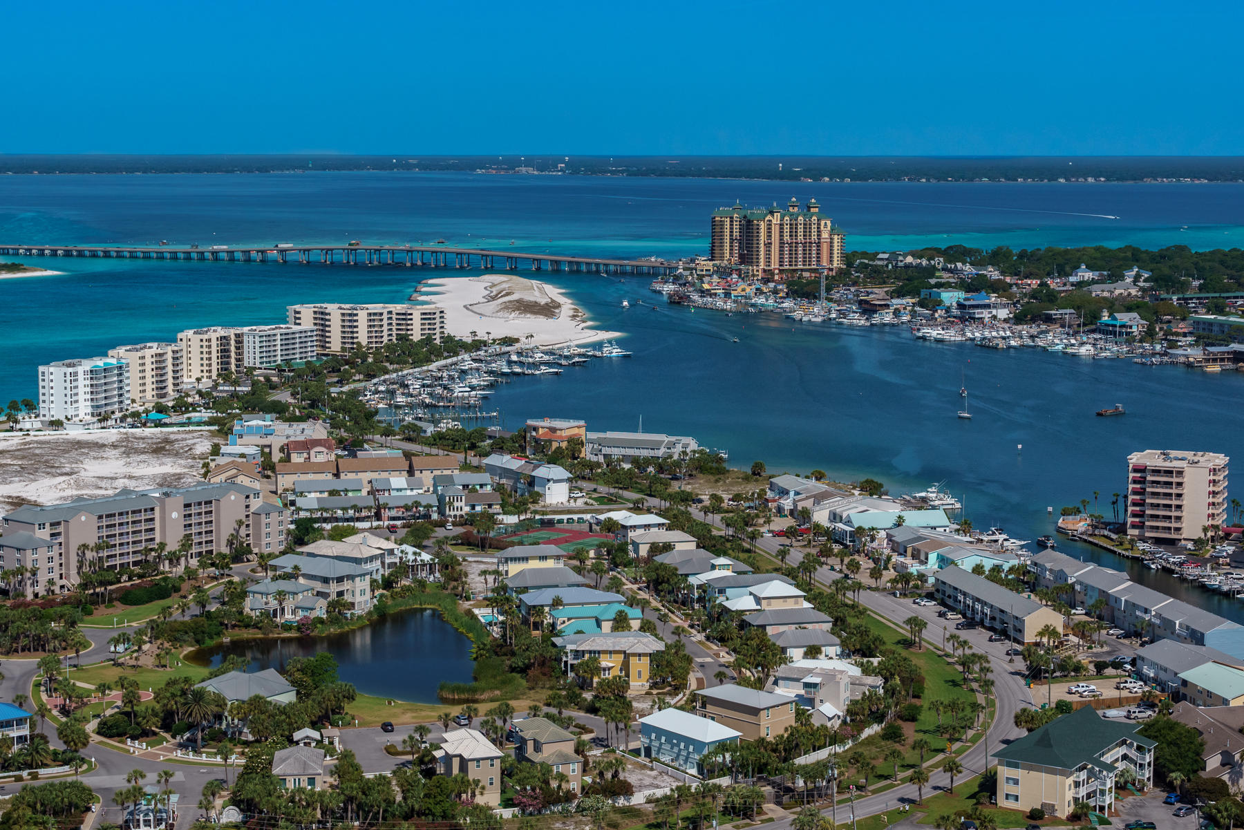 EMERALD GRANDE - Residential