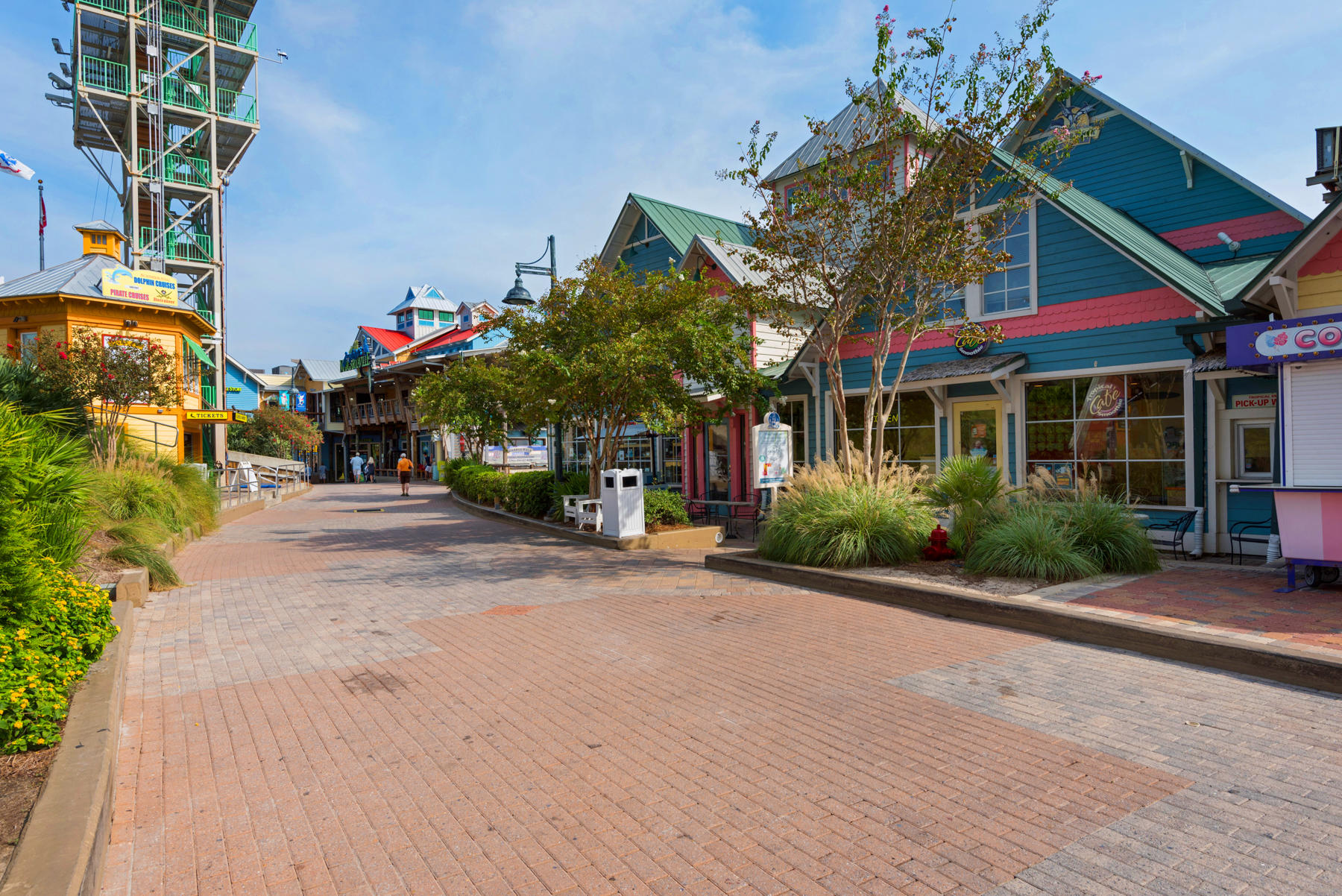 EMERALD GRANDE - Residential