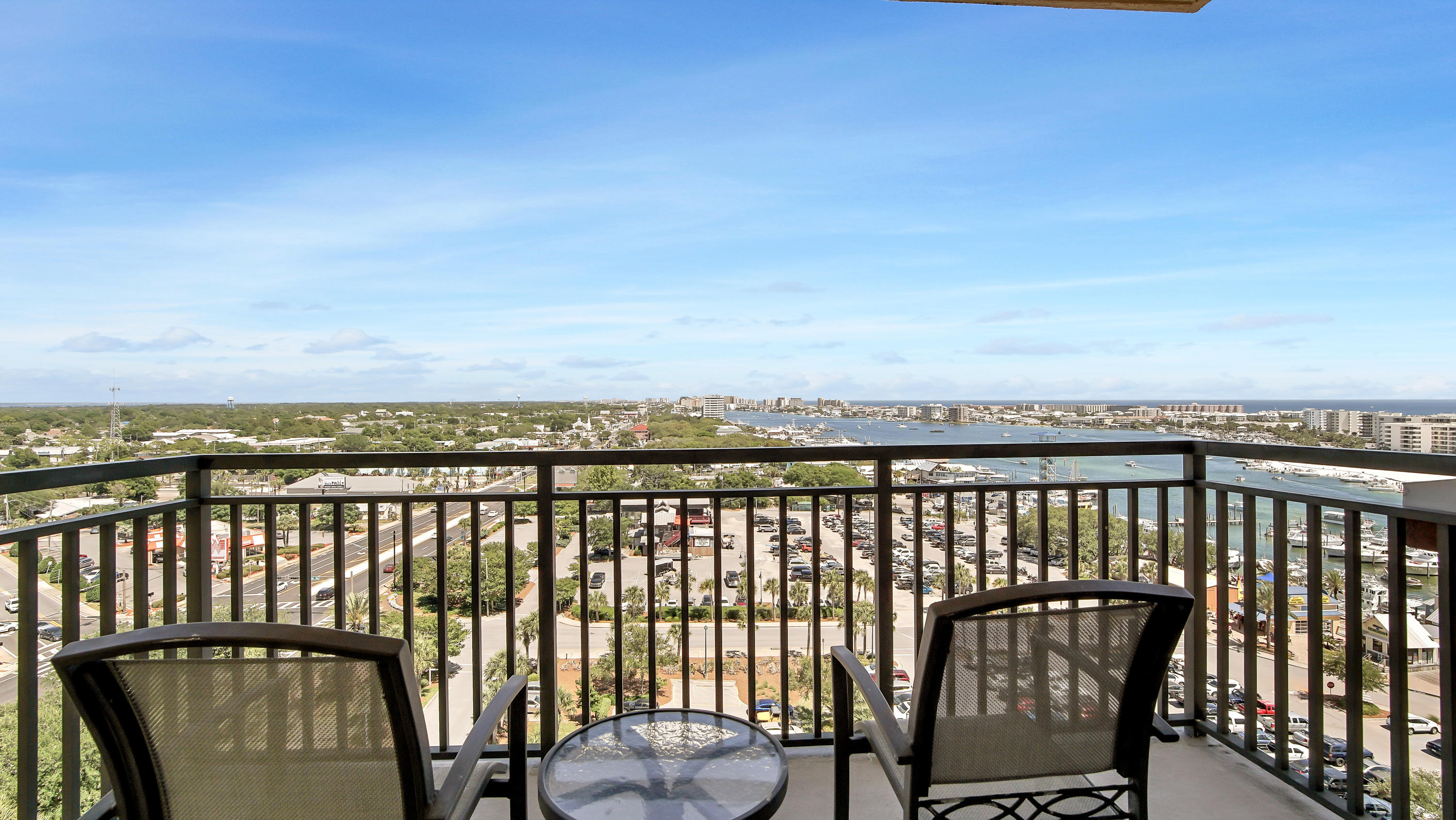 EMERALD GRANDE - Residential