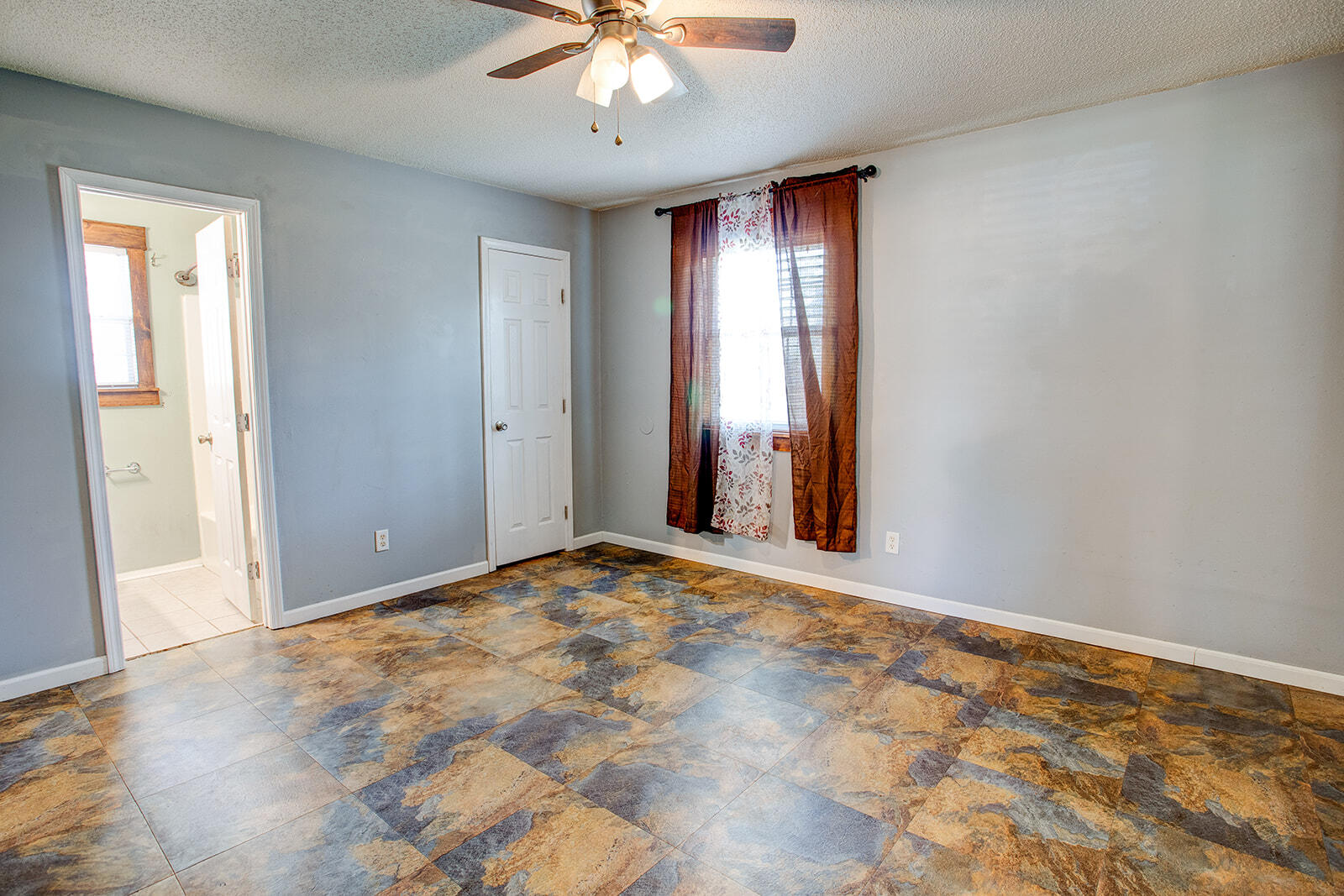 PINE MEADOWS 2ND ADDN - Residential
