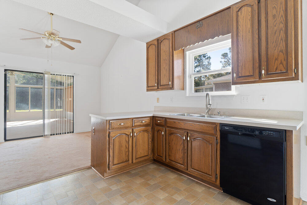 HOLLEY BY THE SEA - Residential