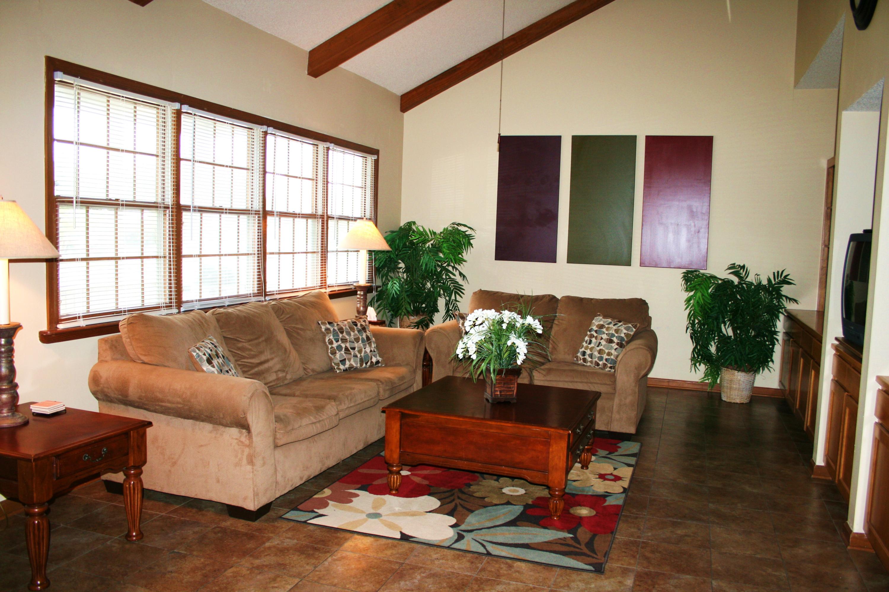 LAGUNA BEACH ESTATES 7TH ADDN - Residential