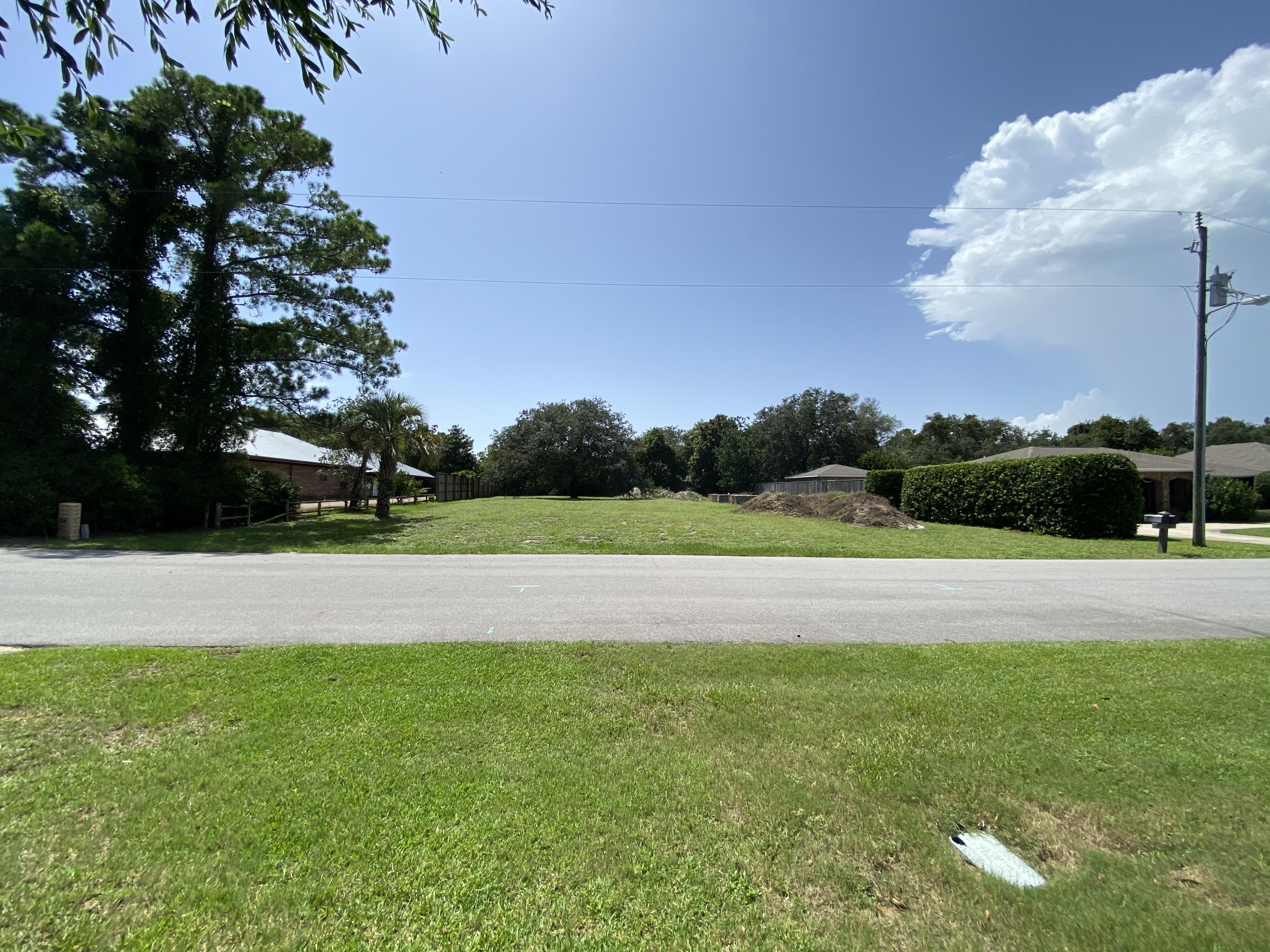 SANDESTIN ESTATES - Land