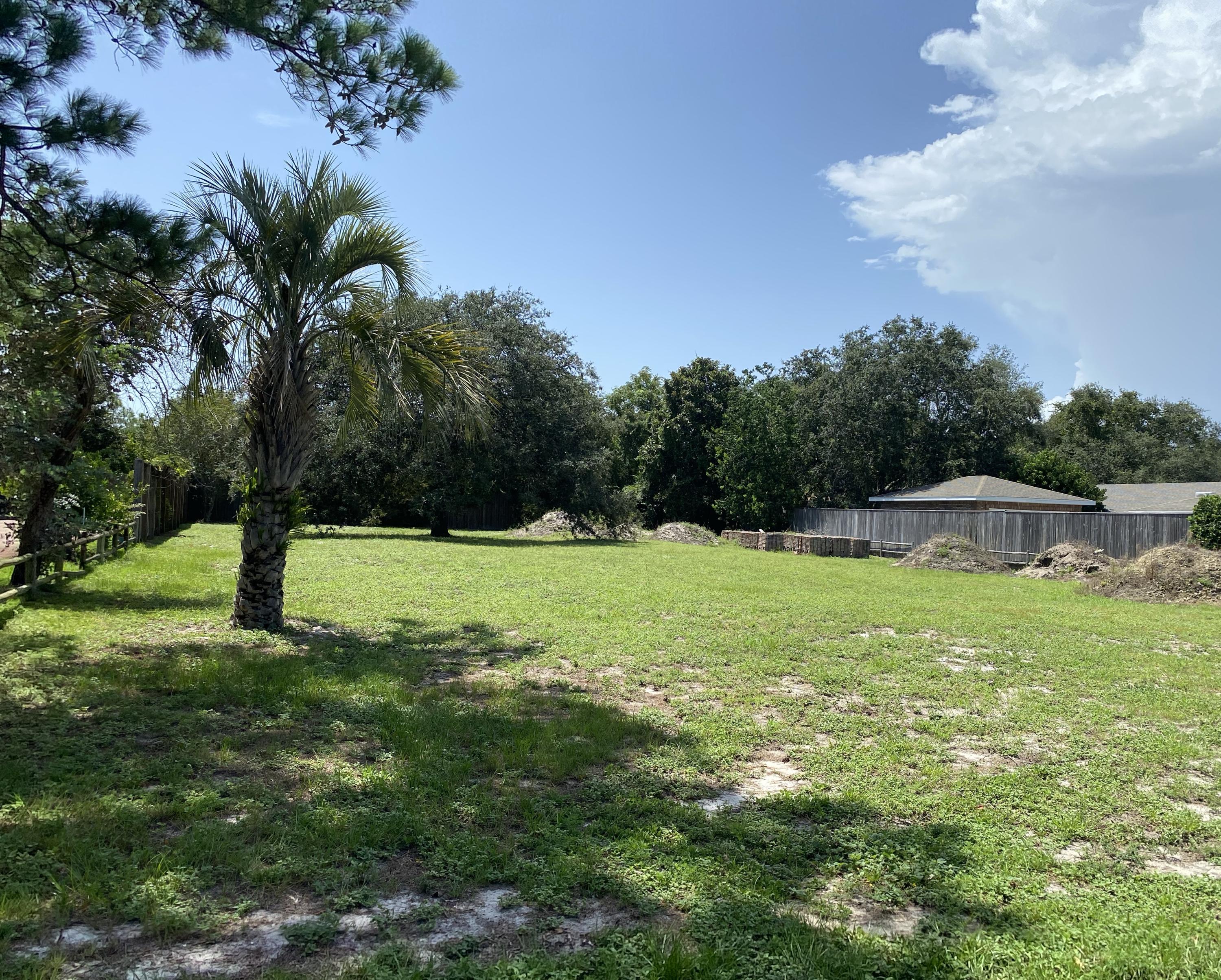 SANDESTIN ESTATES - Land