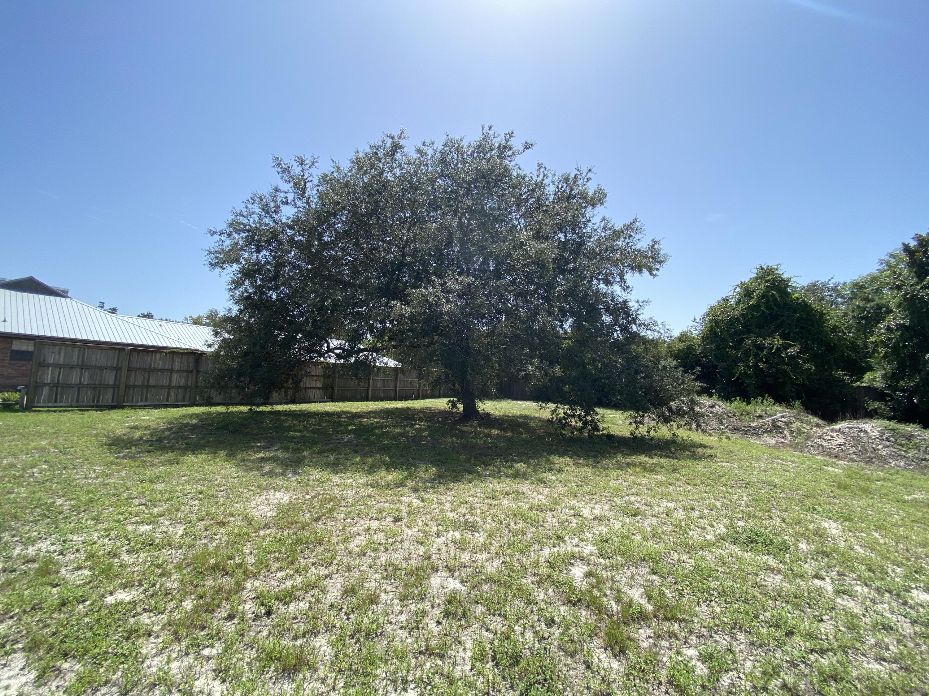 SANDESTIN ESTATES - Land