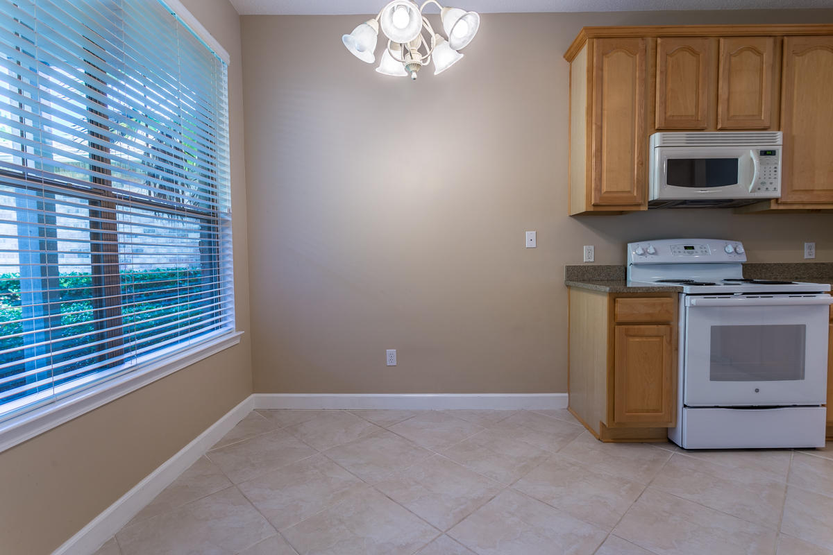 ESCADA - Residential Lease