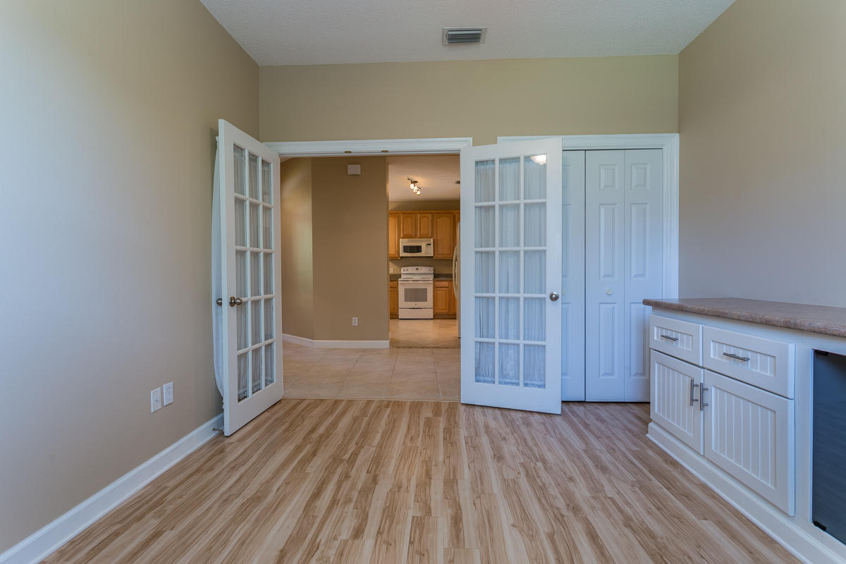 ESCADA - Residential Lease