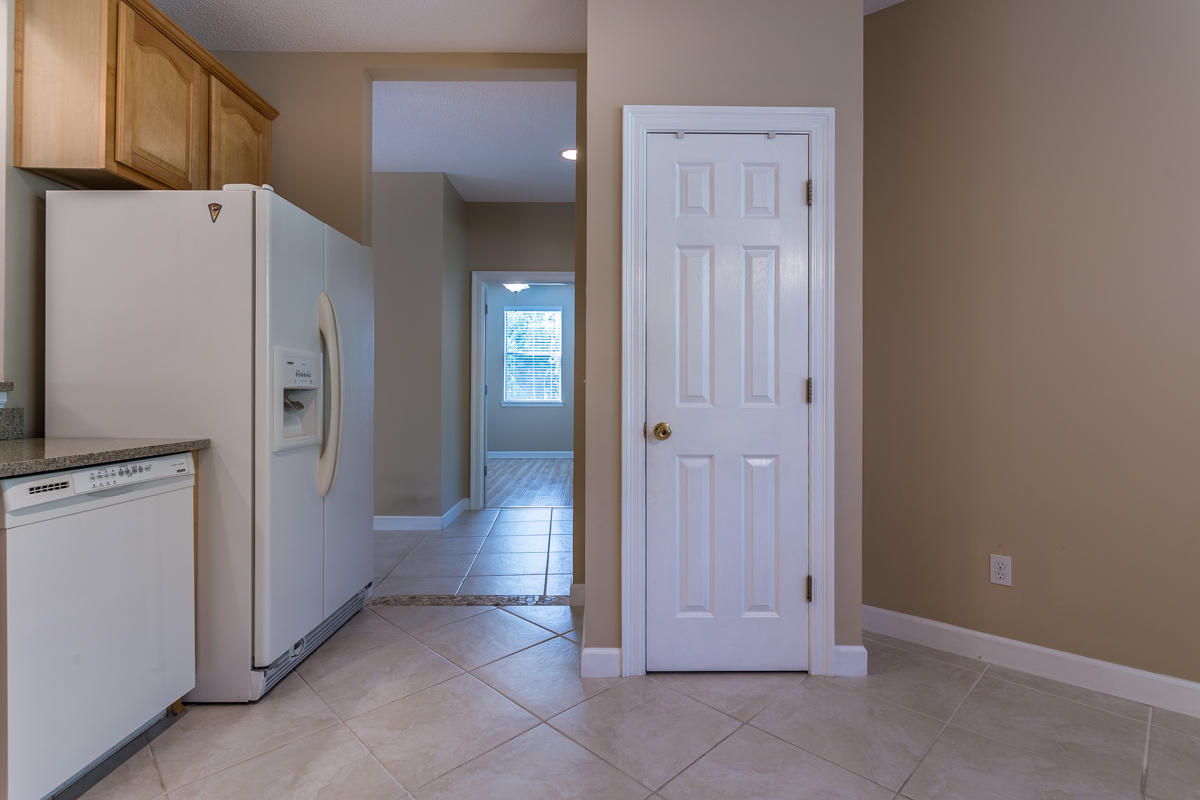 ESCADA - Residential Lease