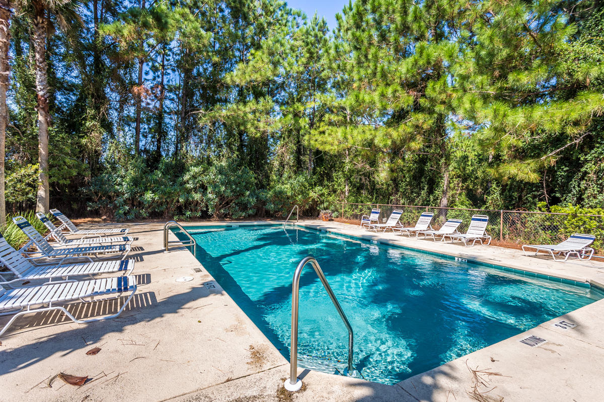 ESCADA - Residential Lease