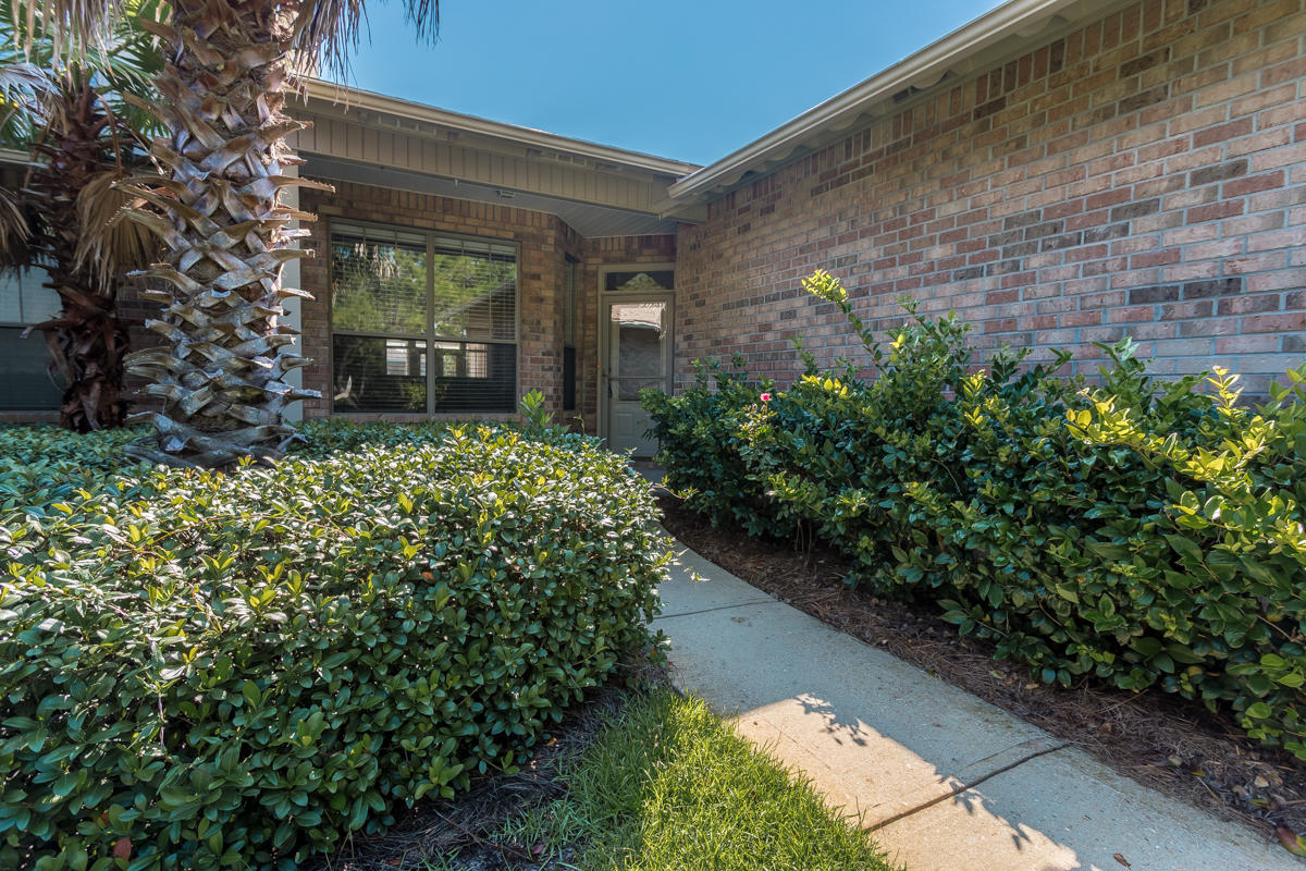 ESCADA - Residential Lease