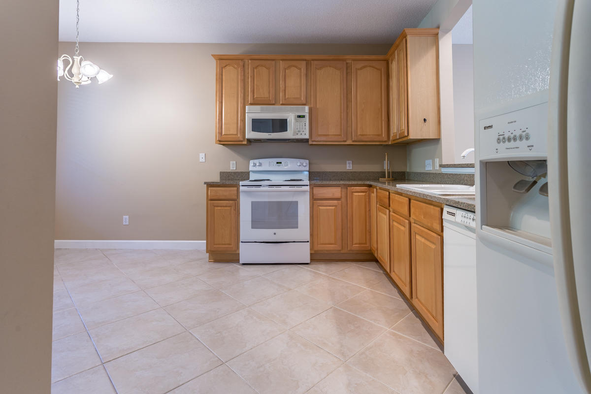 ESCADA - Residential Lease