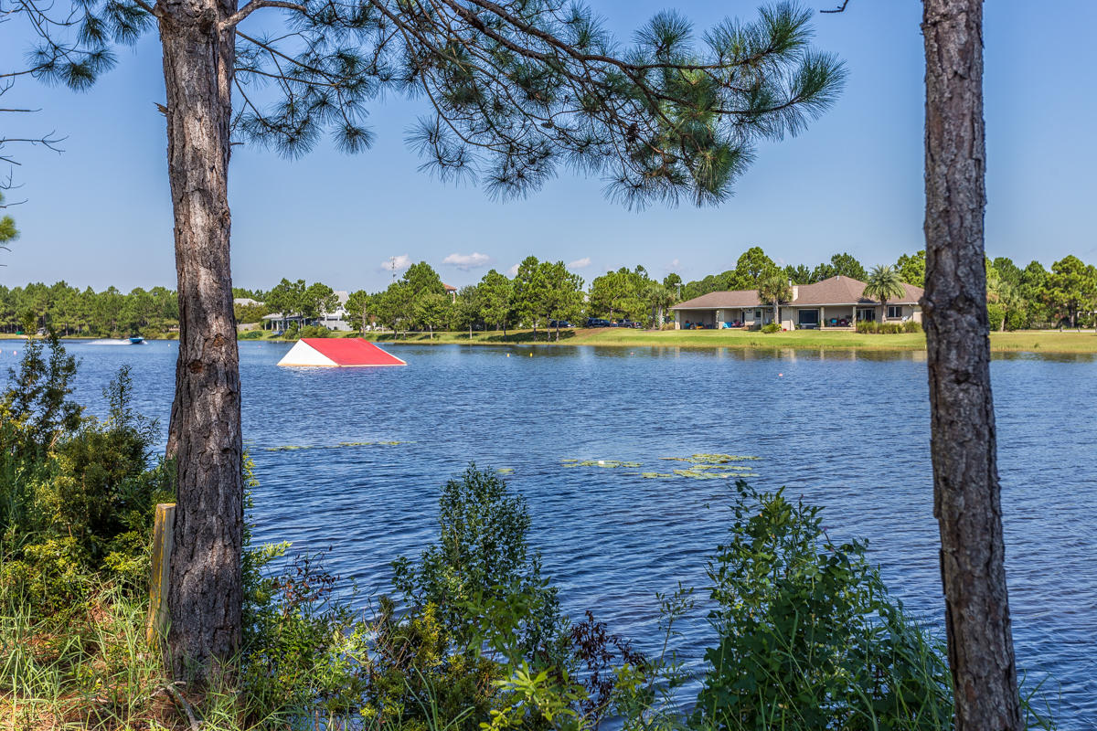 ESCADA - Residential Lease