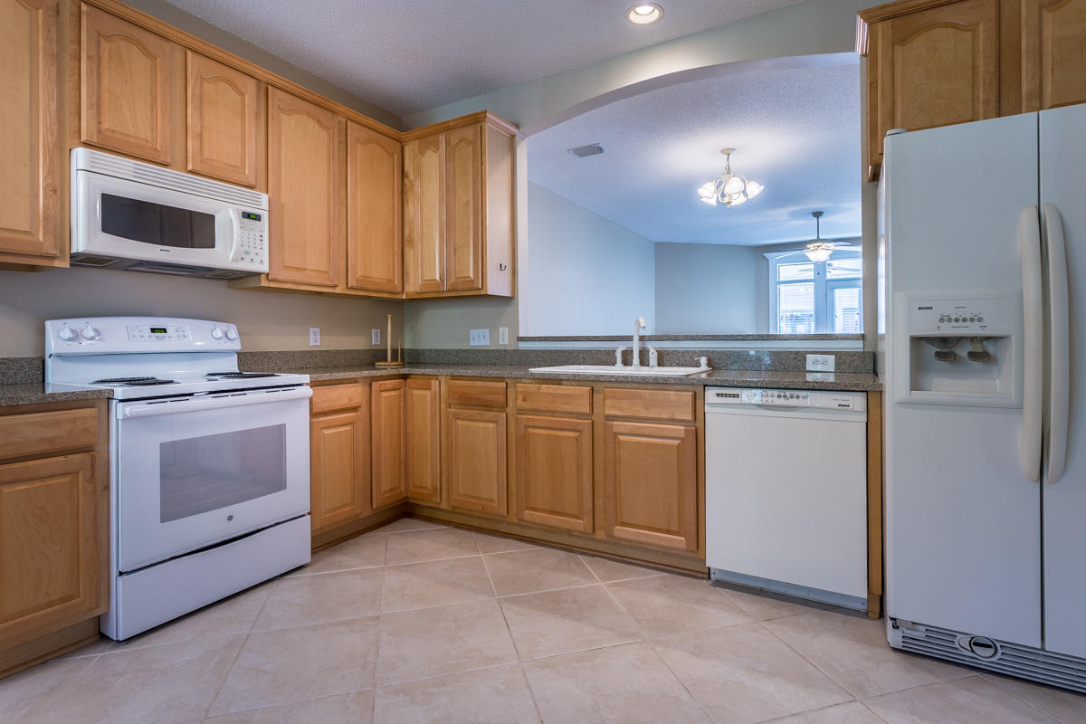 ESCADA - Residential Lease