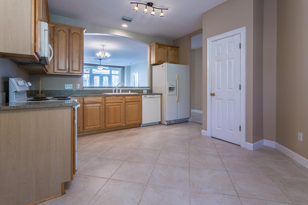 ESCADA - Residential Lease