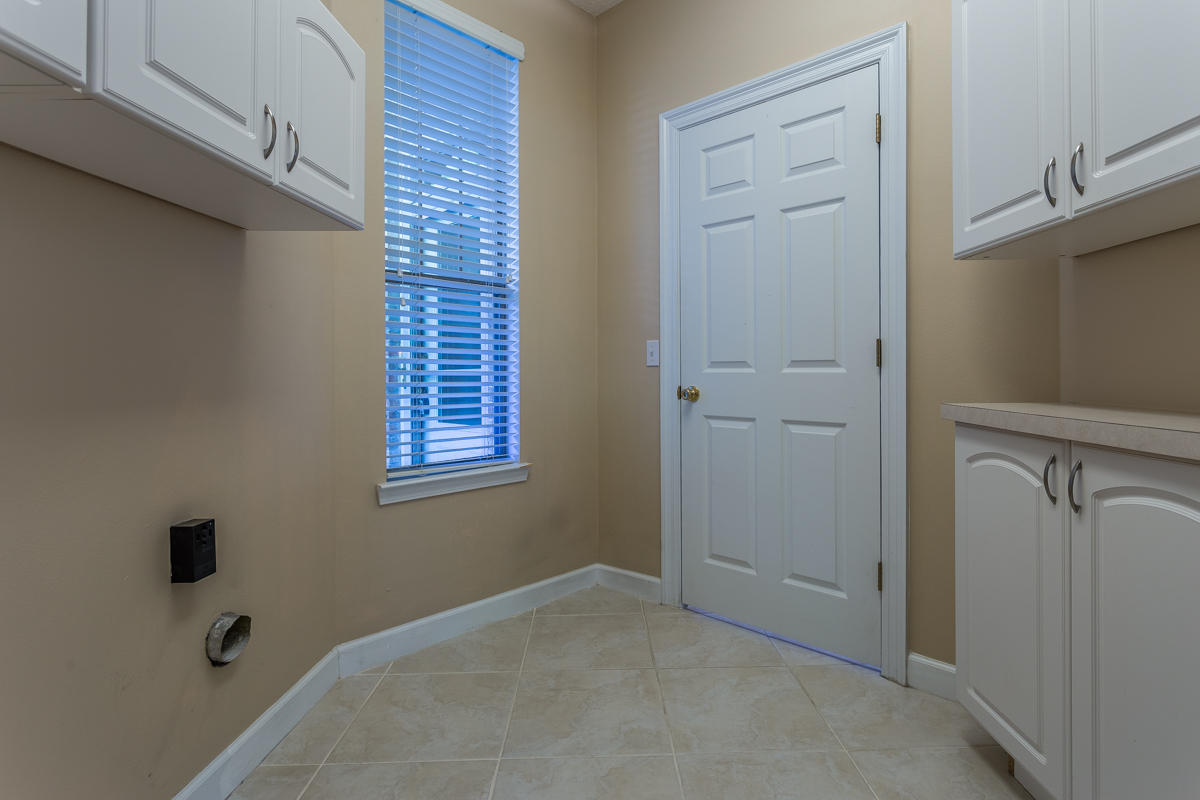 ESCADA - Residential Lease