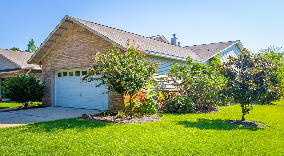 ESCADA - Residential Lease