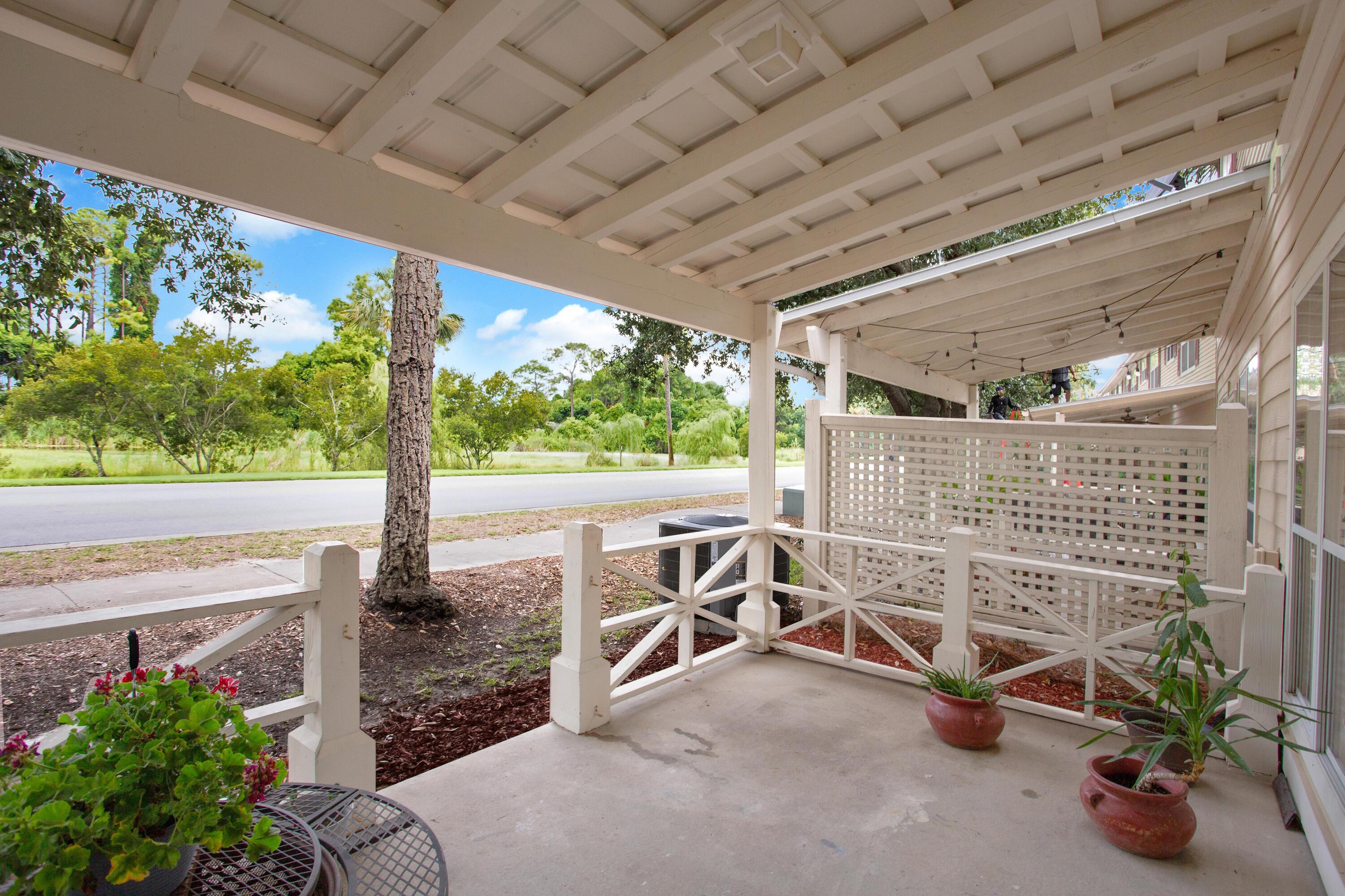 TWIN LAKES TOWNHOMES PH 2 - Residential