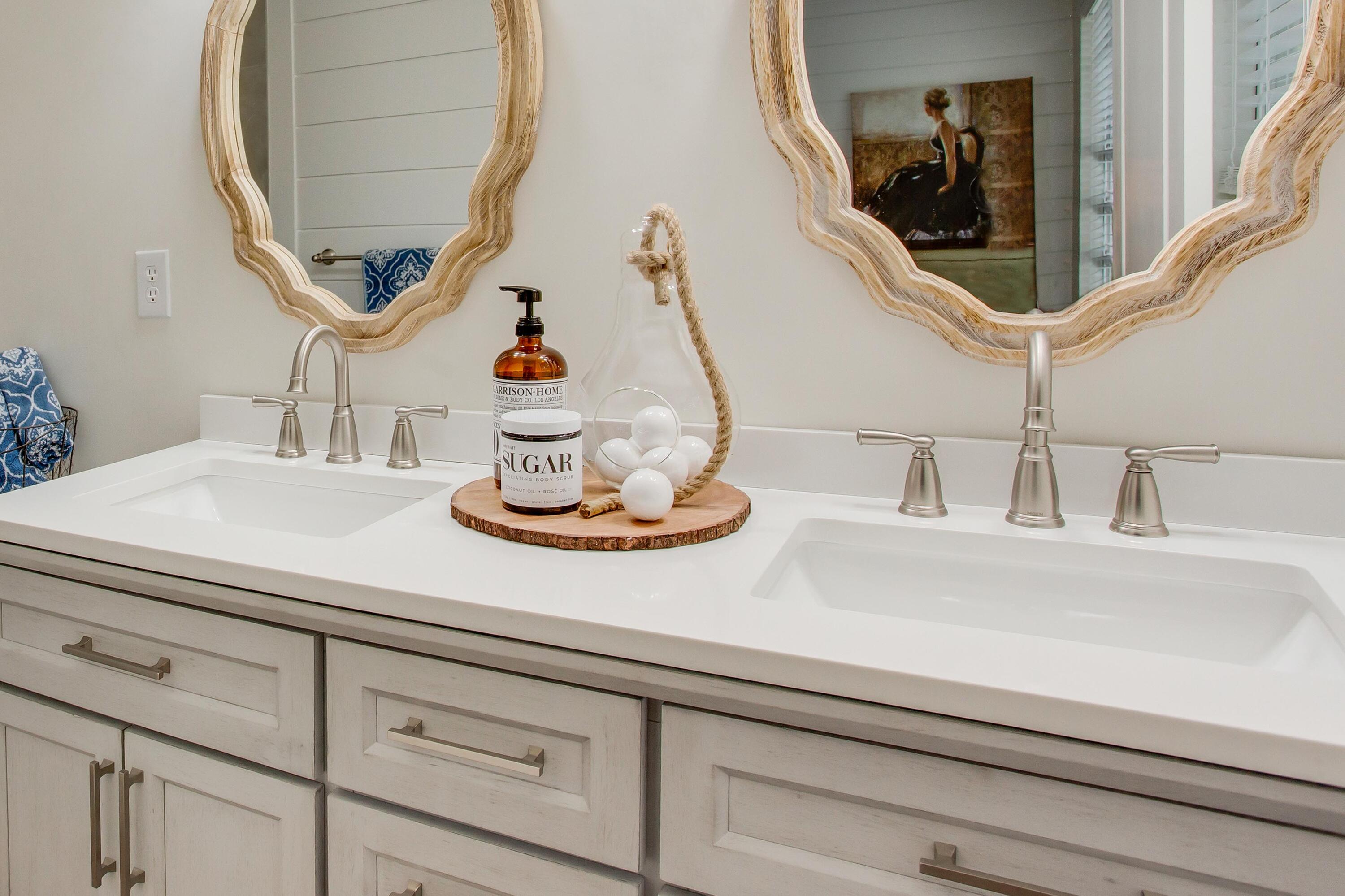 TWIN LAKES TOWNHOMES PH 2 - Residential