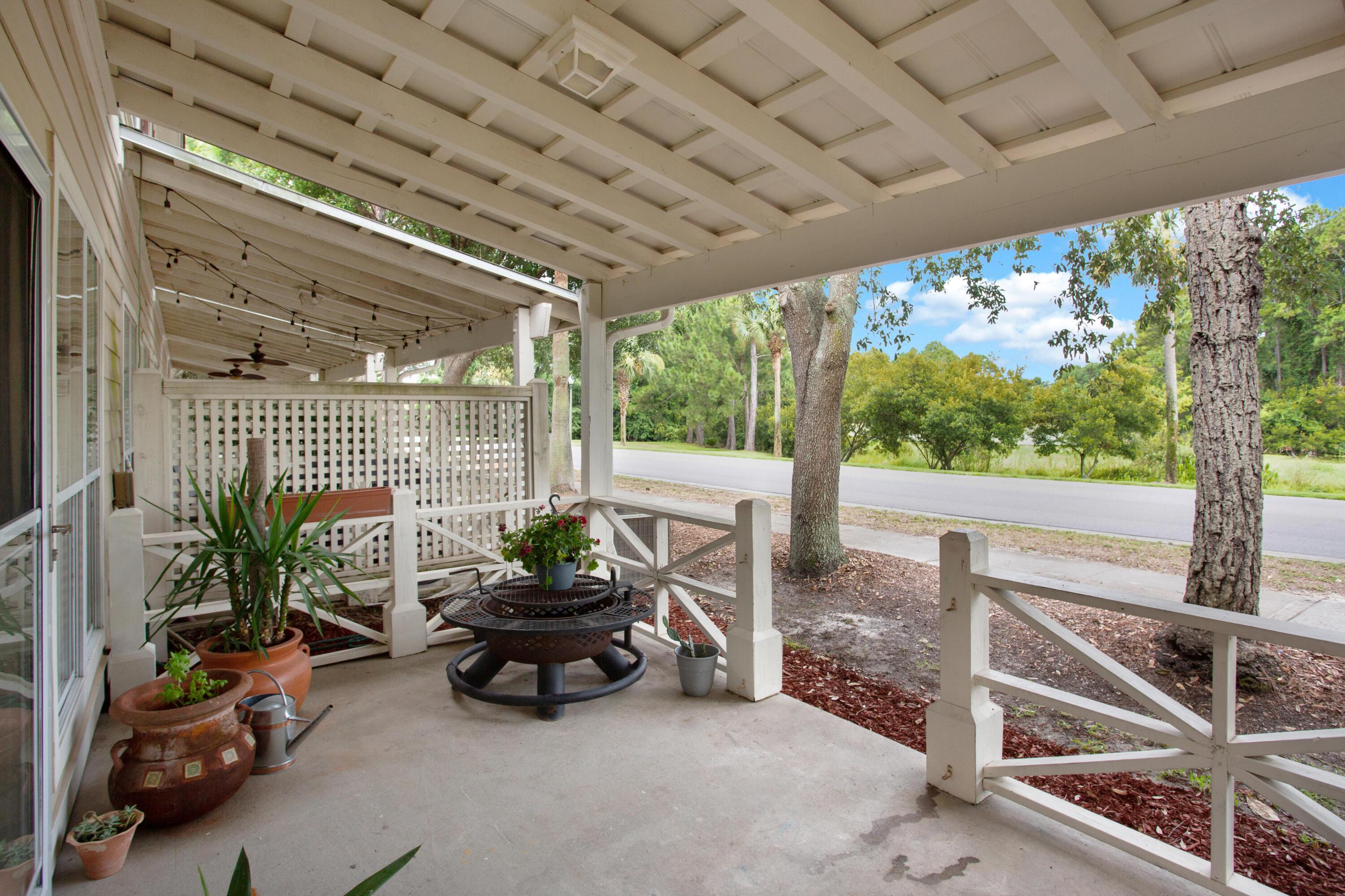 TWIN LAKES TOWNHOMES PH 2 - Residential