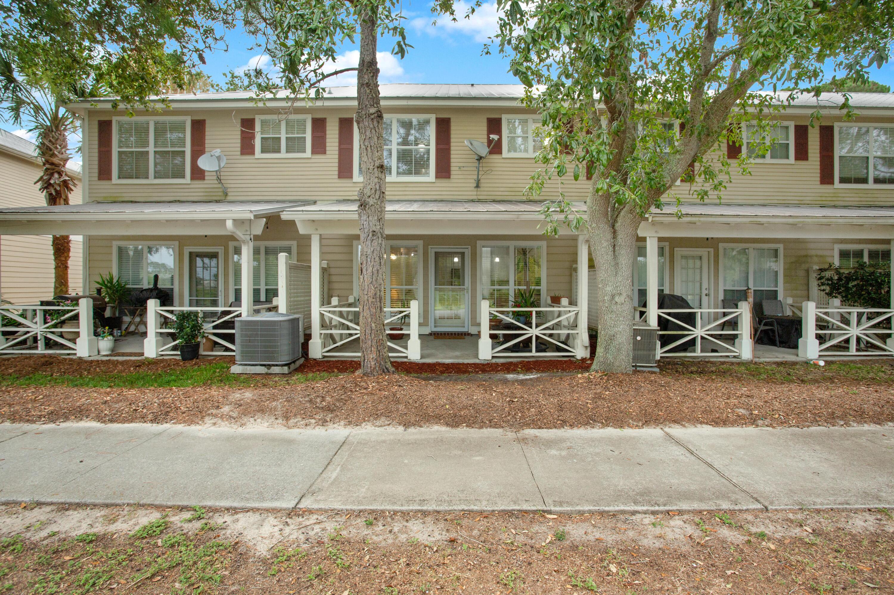 TWIN LAKES TOWNHOMES PH 2 - Residential